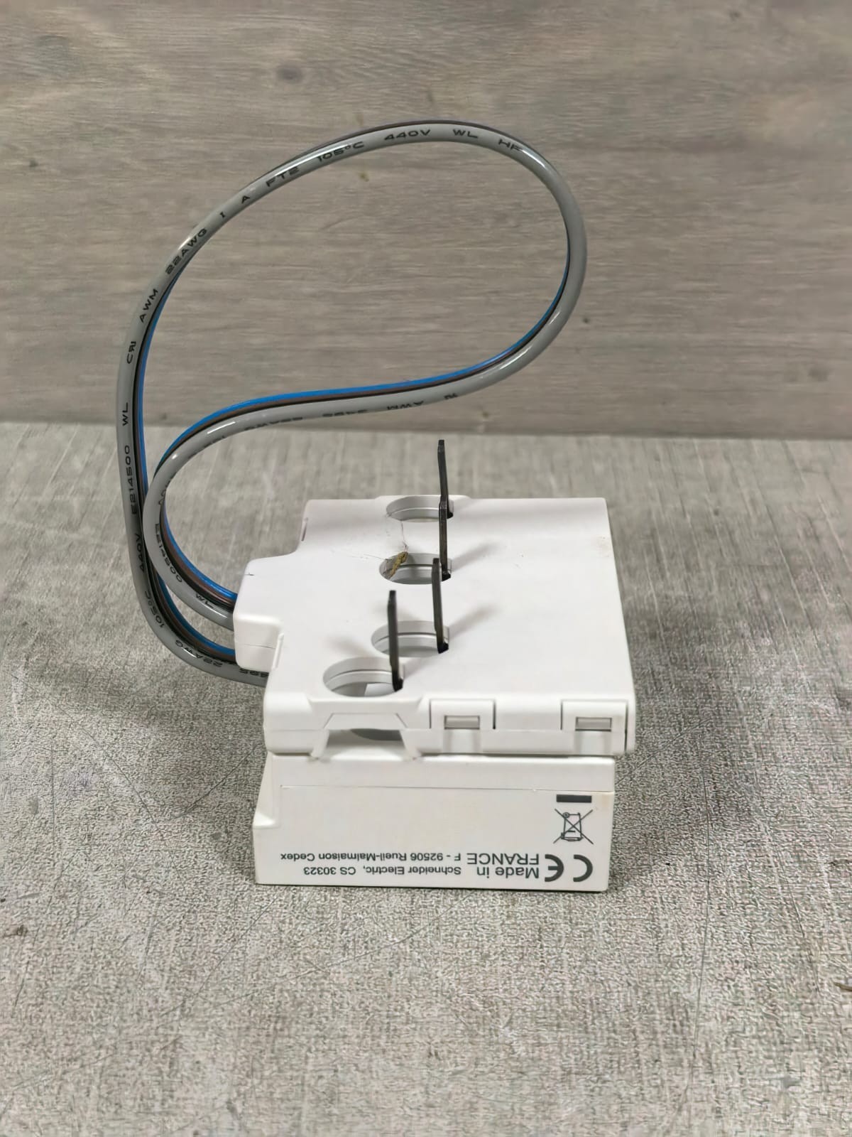 Schneider Electric A9MEM1572 SCHNEIDER ELECTRIC A9MEM1572 POWERTAG-ACTI9P63 3PN BOTTOM 8