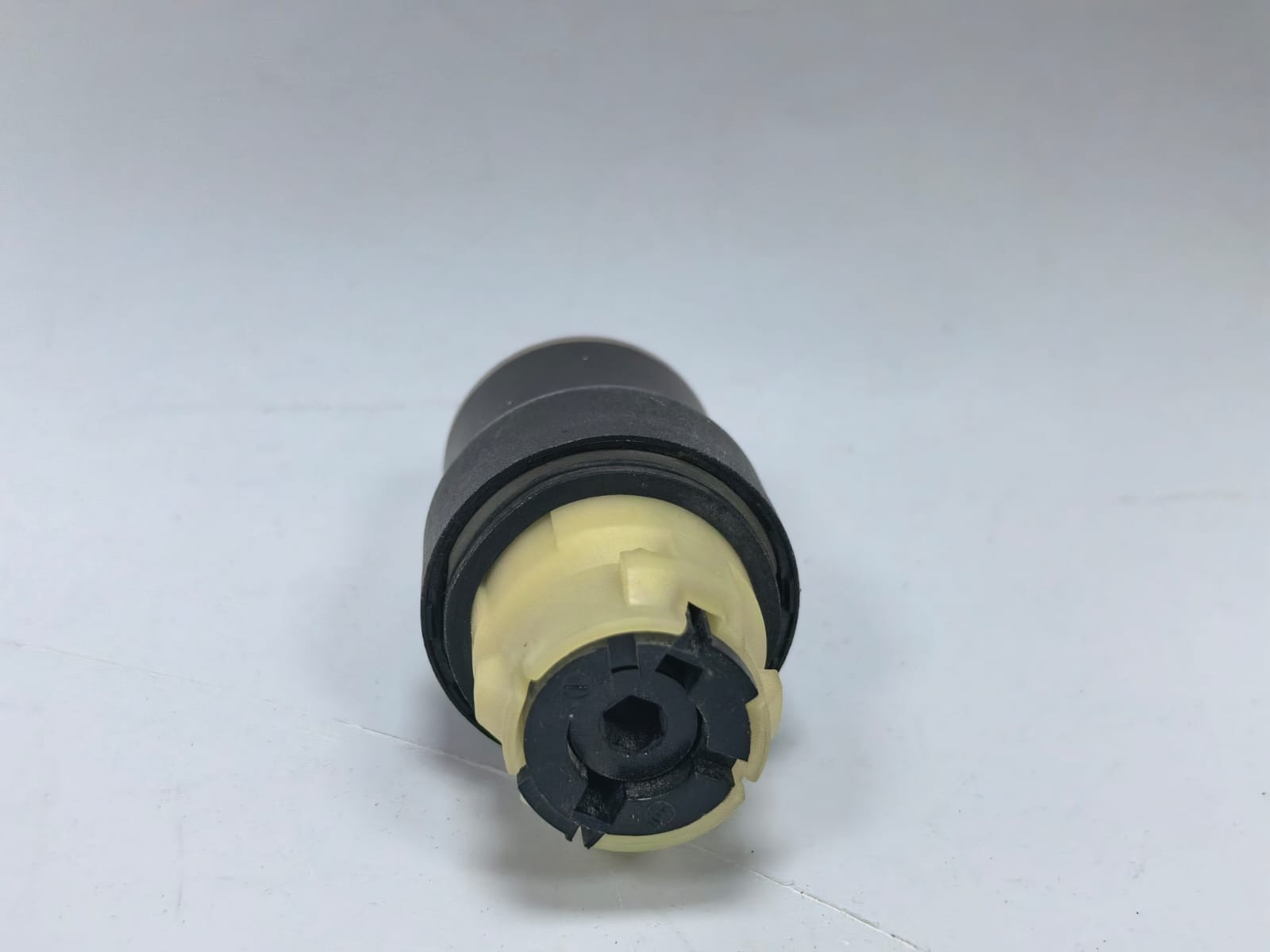Siemens 3SB1 000-4MA01-Z SIEMENS 3SB1 000-4MA01-Z CES KEY-OPERATED SELECTOR SWITCH 3