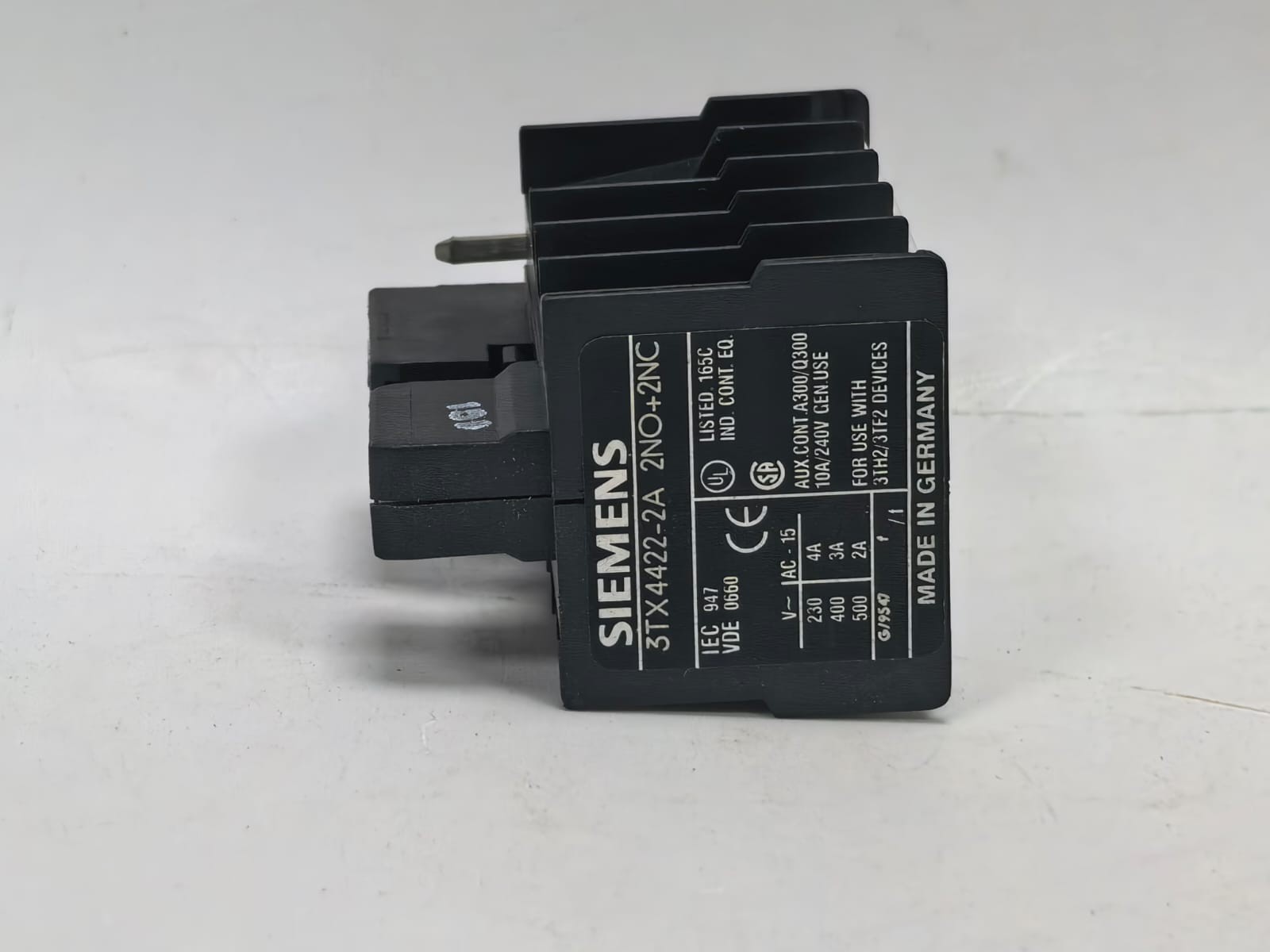 Siemens 3TX4422-2A SIEMENS 3TX4422-2A AUXILIARY CONTACT BLOCK 2NO+2NC PCS 4