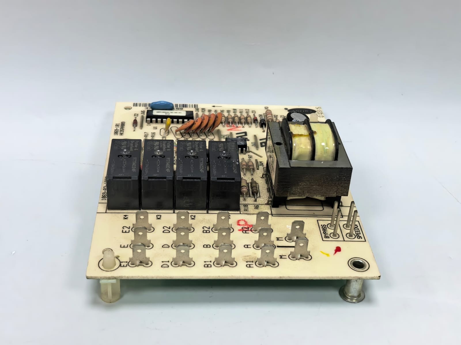 Carrier HK35AA009 1069-101 CARRIER HK35AA009 1069-101 MULTI-FUNCTION SEQUENCE TIMER HVAC CONTROL BOARD 6