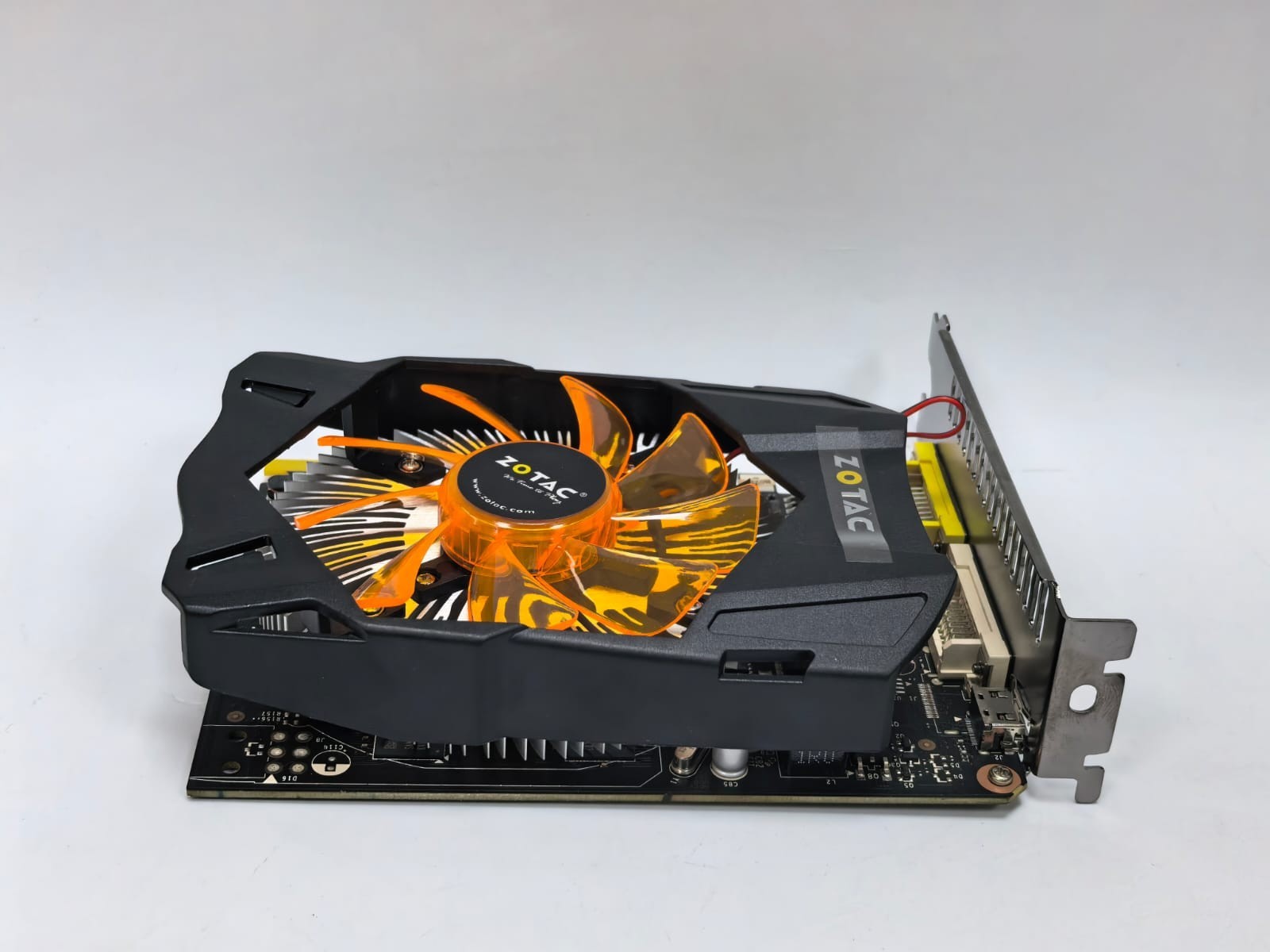 ZOTAC 299-1N288-110Z8 ZOTAC GEFORCE GTX750 TI 2GB 128BIT DDR5 GRAPHIC CARD 299-1N288-110Z8 7
