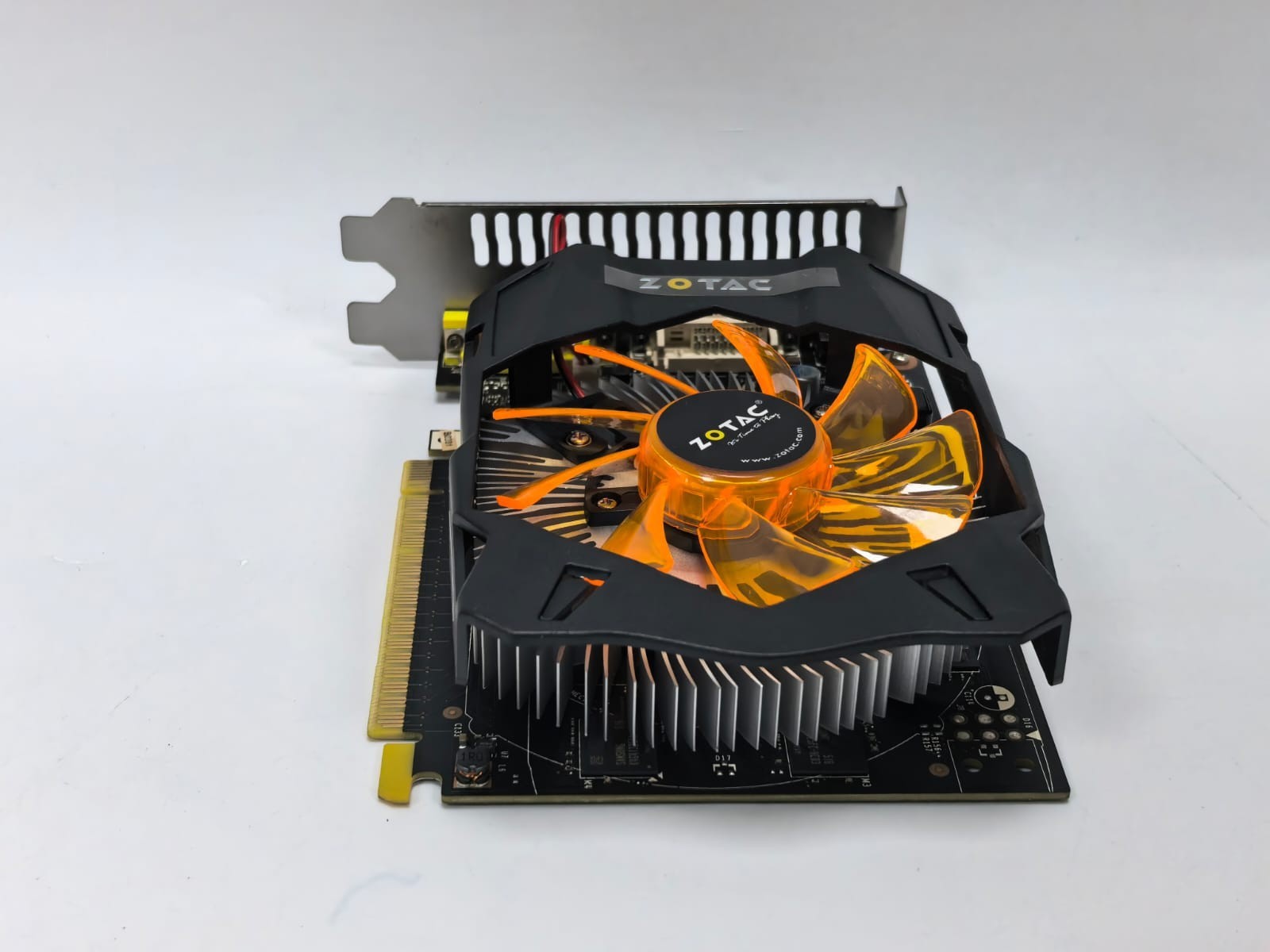 ZOTAC 299-1N288-110Z8 ZOTAC GEFORCE GTX750 TI 2GB 128BIT DDR5 GRAPHIC CARD 299-1N288-110Z8 9