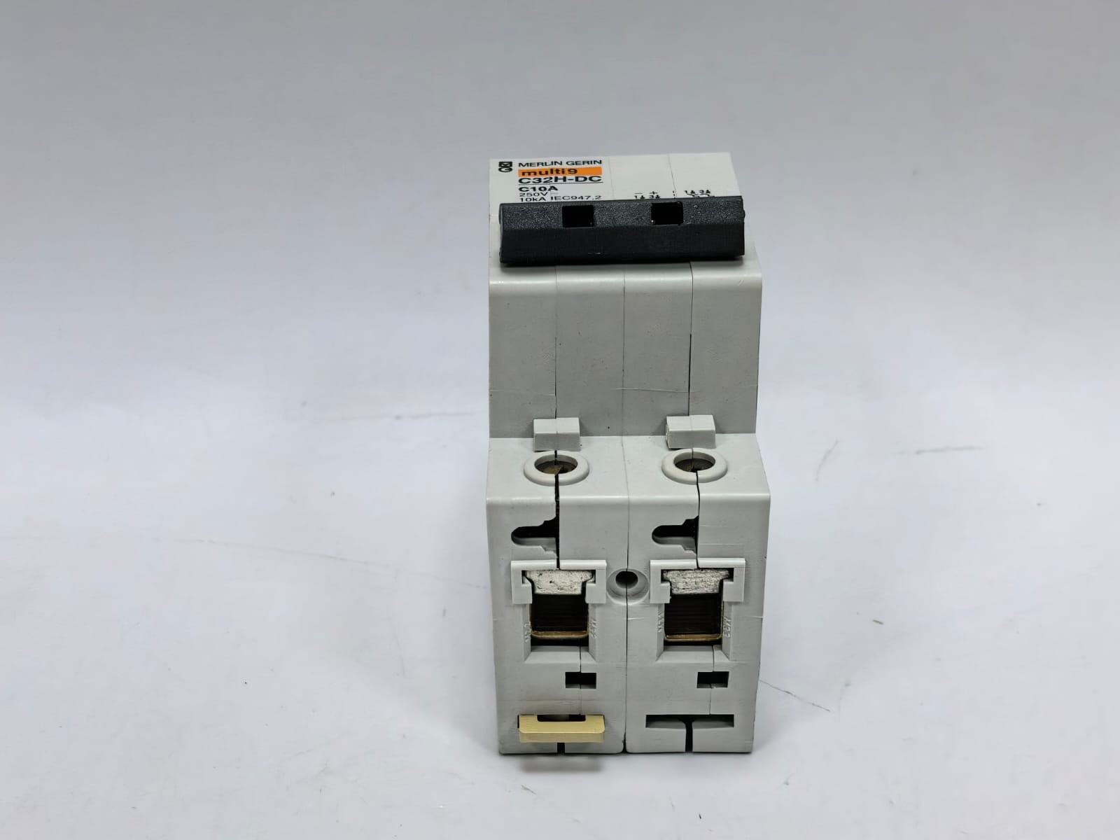 Merlin Gerin 20545 MERLIN GERIN 20545 MULTI9 C32H-DC CIRCUIT BREAKER 6