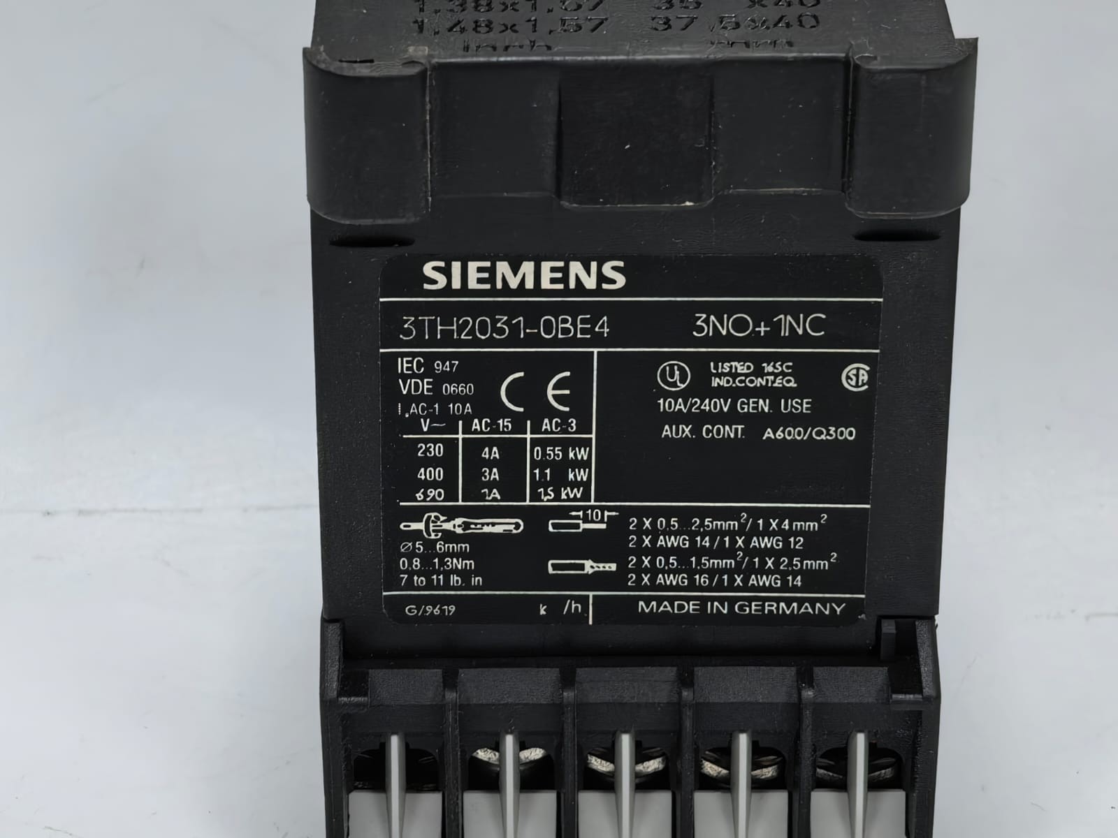 Siemens 3TH2031-0BE4 SIEMENS 3TH2031-0BE4 CONTROL RELAY 3