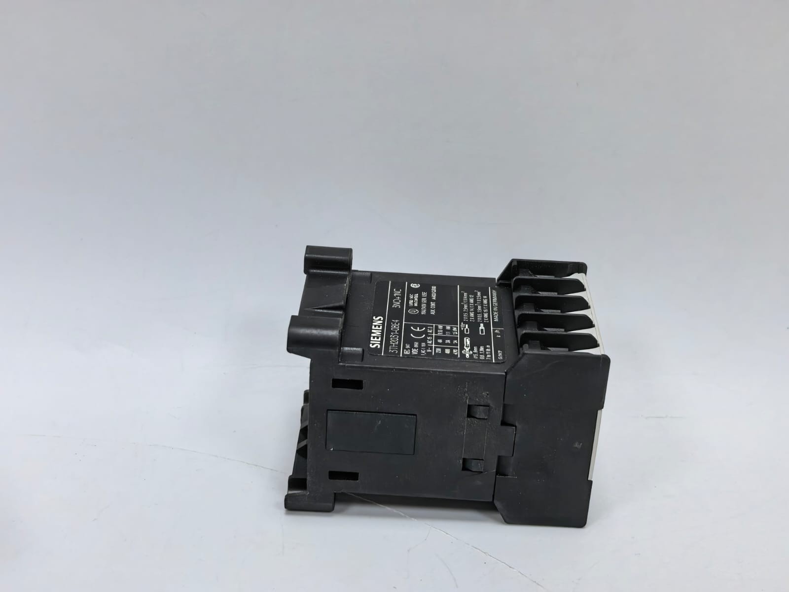 Siemens 3TH2031-0BE4 SIEMENS 3TH2031-0BE4 CONTROL RELAY 7