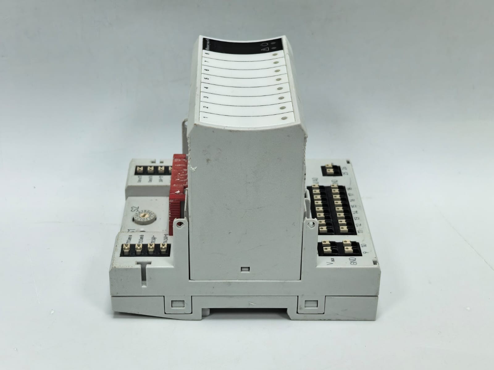 Honeywell XF822A HONEYWELL XF822A ANALOG OUTPUT MODULE WITH XS821-22 BASE 7