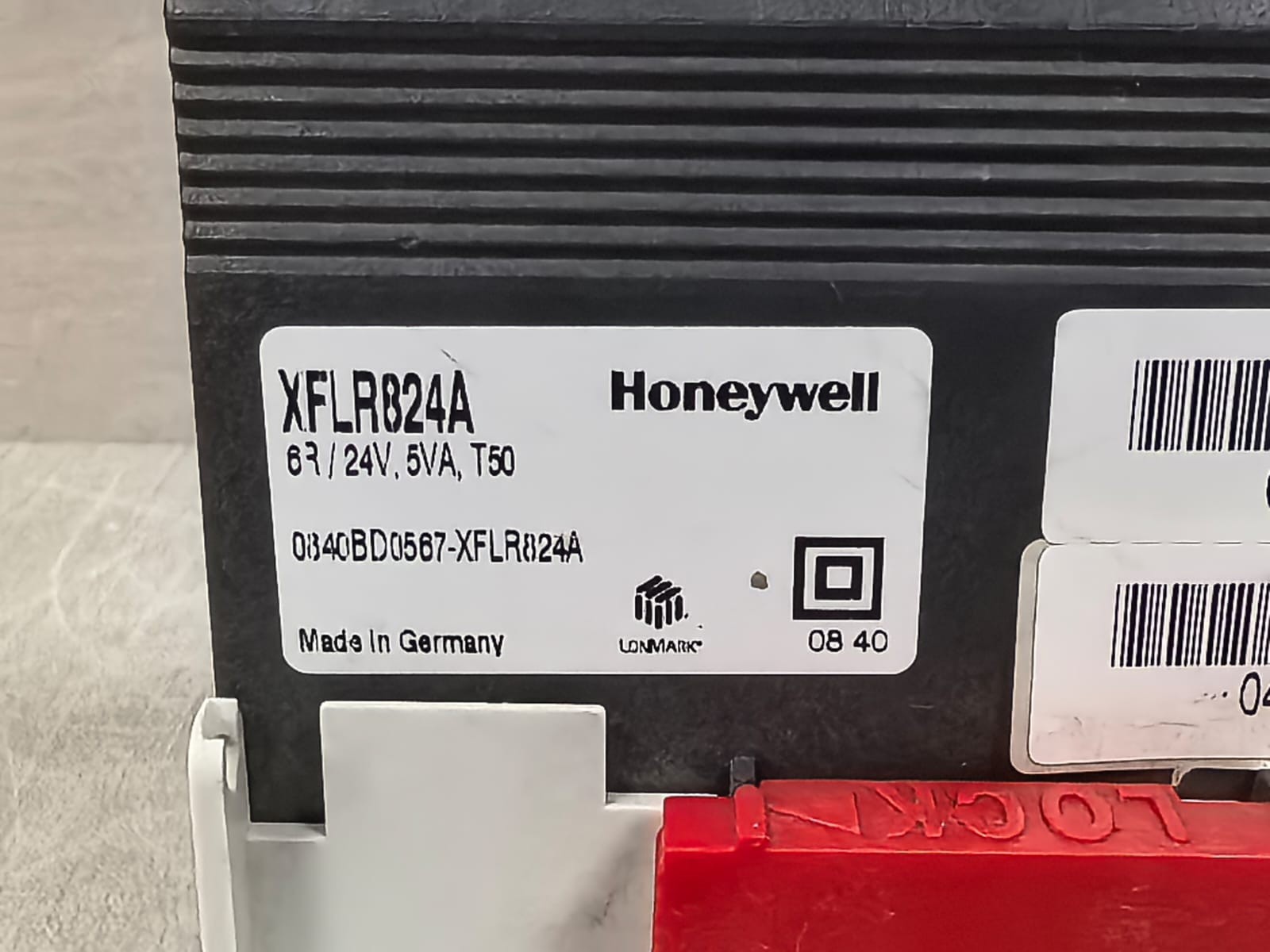 Honeywell XFLR824A WITH XS824-25 HONEYWELL XFLR824A WITH XS824-25 6 RELAY OUTPUT MODULE 5