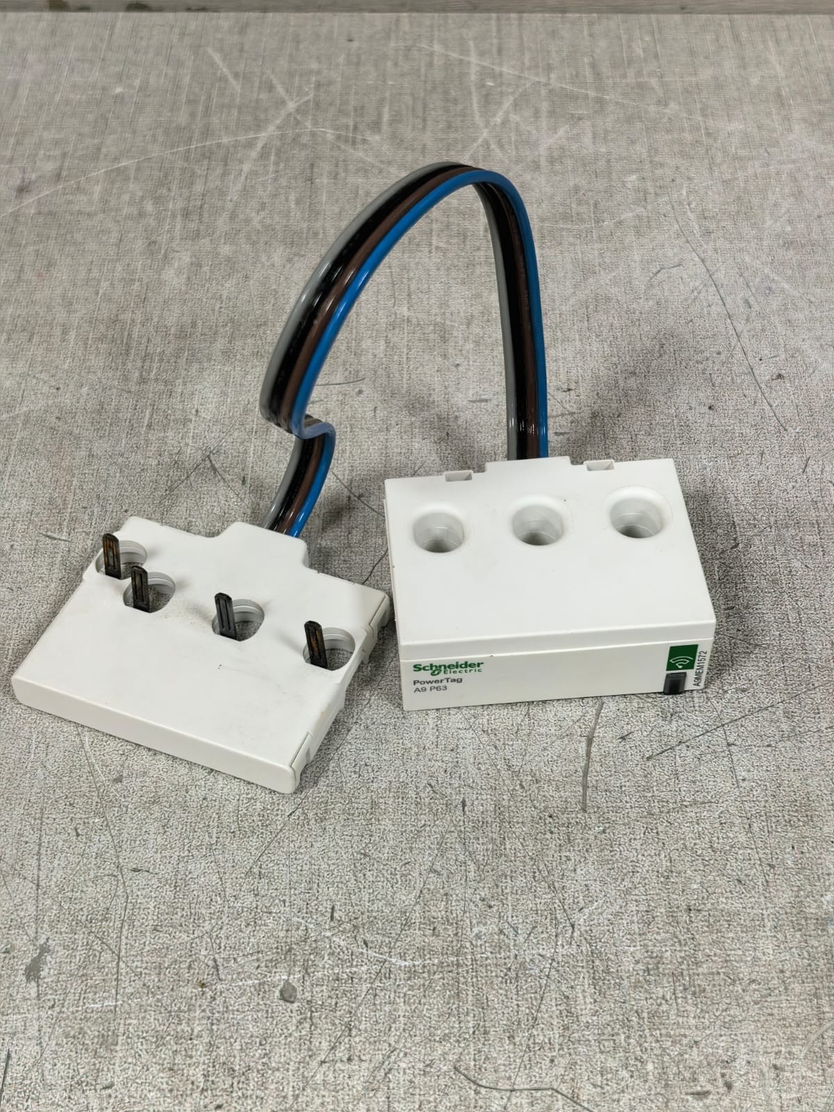 Schneider Electric A9MEM1572 SCHNEIDER ELECTRIC A9MEM1572 POWERTAG-ACTI9P63 3PN BOTTOM 9