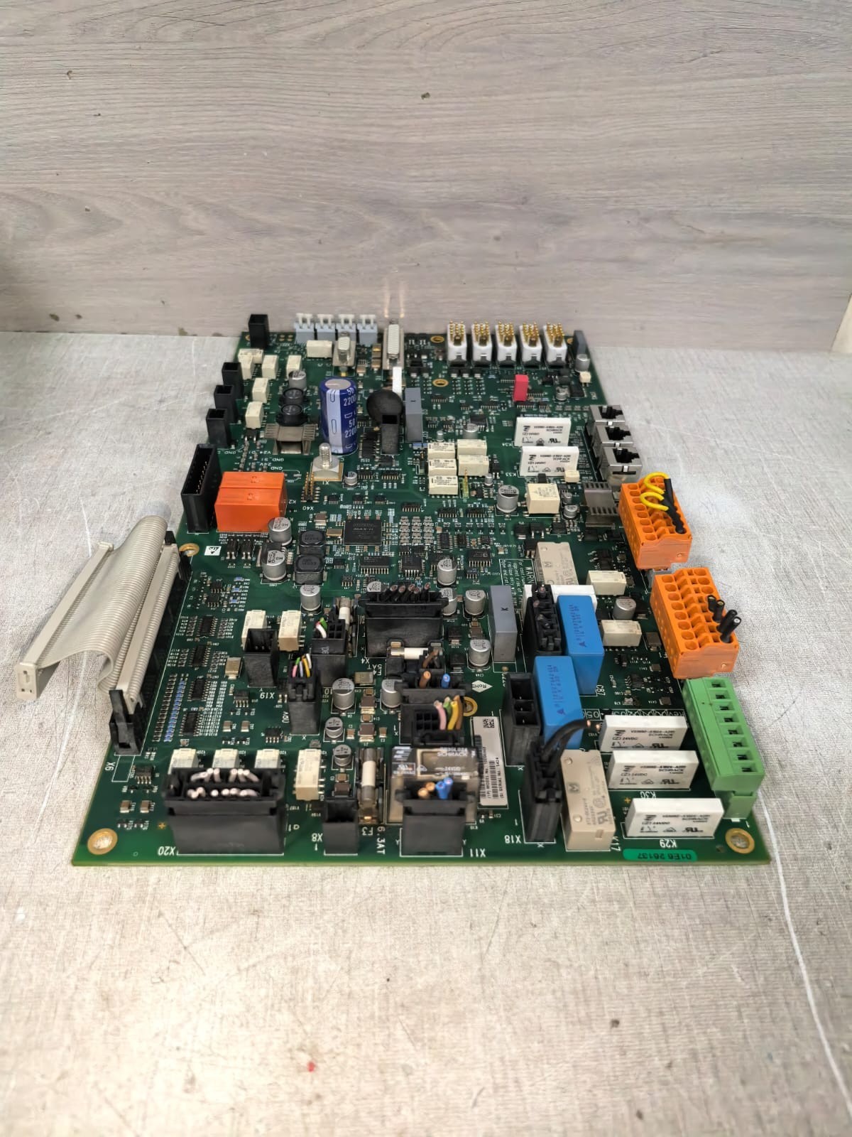 Siemens 10096968 X2329 D612 E3 REV.04 SIEMENS 10096968 X2329 D612 E3 REV.04 CIRCUIT BOARD 5