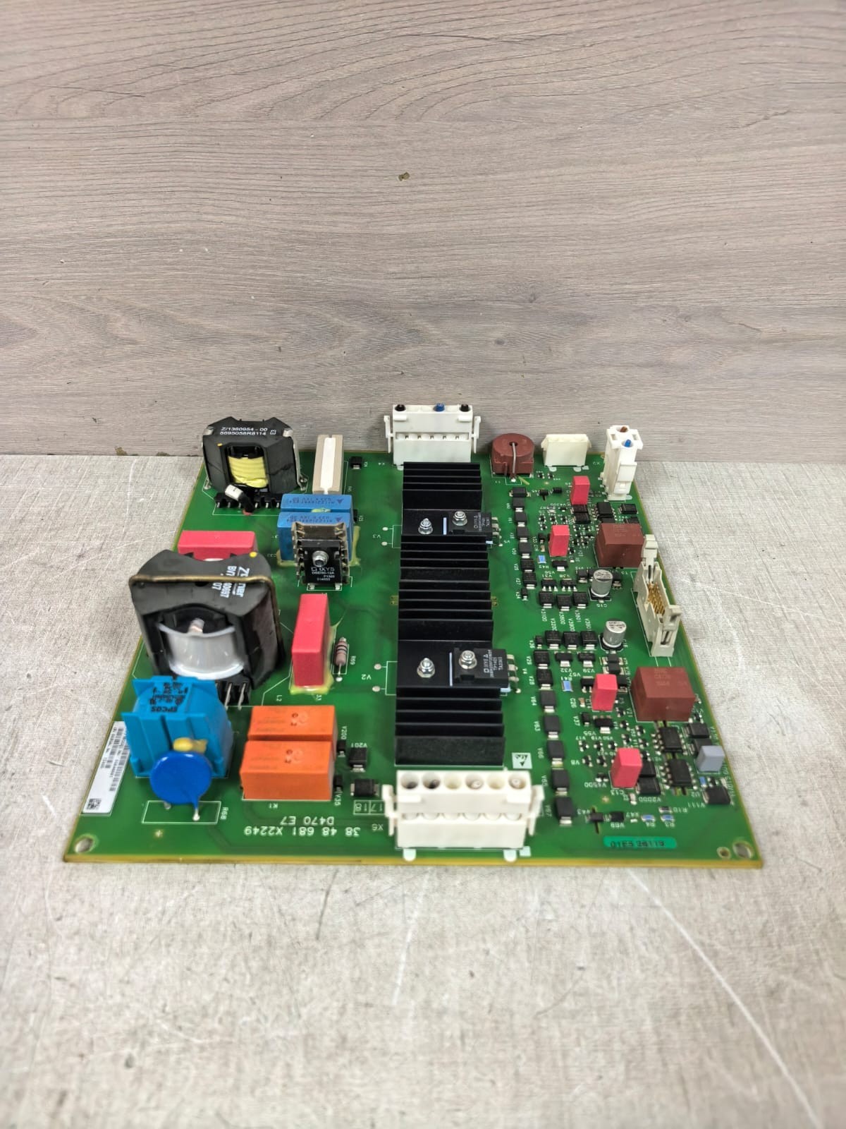 Siemens 03848681 38 48 681 X2249 D470 E7 SIEMENS 03848681 38 48 681 X2249 D470 E7 POWER BOARD 5
