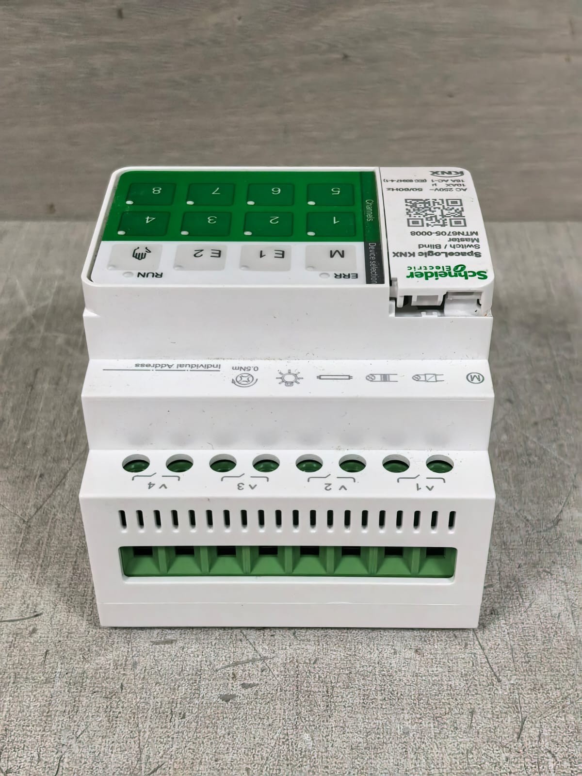 Schneider Electric MTN6705-0008 SCHNEIDER ELECTRIC MTN6705-0008 SPACELOGIC KNX SWITCH/ BLIND MASTER 250V 5