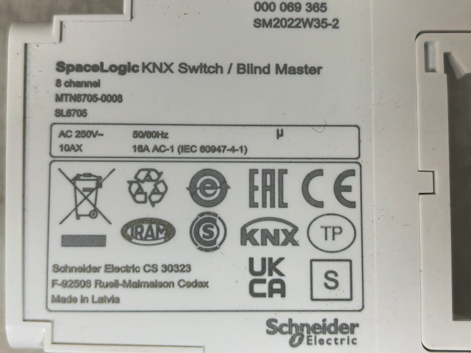 Schneider Electric MTN6705-0008 SCHNEIDER ELECTRIC MTN6705-0008 SPACELOGIC KNX SWITCH/ BLIND MASTER 250V 8