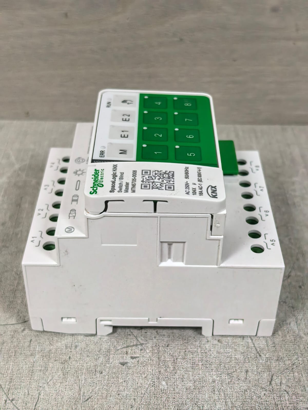 Schneider Electric MTN6705-0008 SCHNEIDER ELECTRIC MTN6705-0008 SPACELOGIC KNX SWITCH/ BLIND MASTER 250V 10