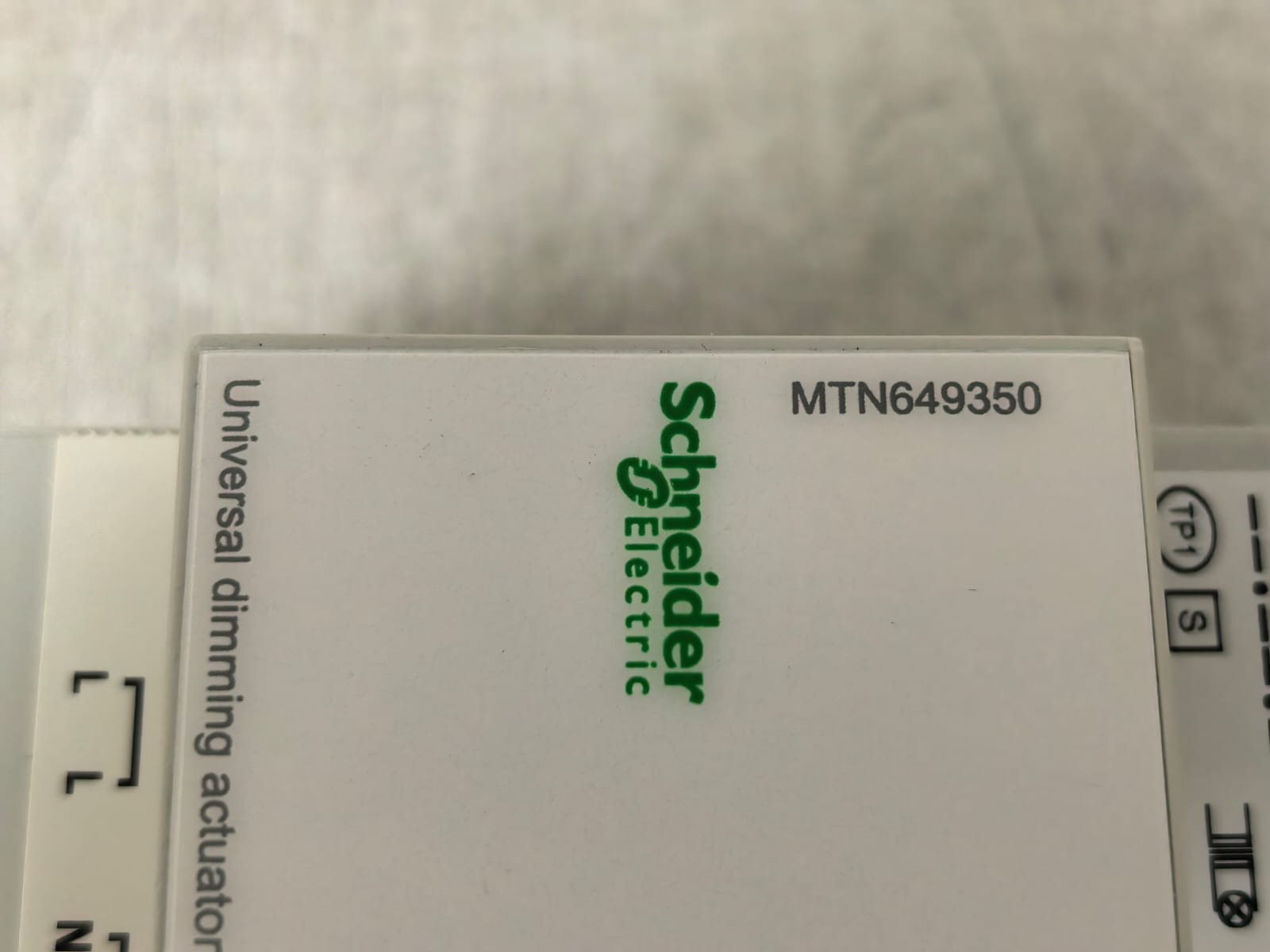 Schneider Electric MTN649350 SCHNEIDER ELECTRIC MTN649350 UNIVERSAL DIMMING ACTUATOR AC220-230V 4