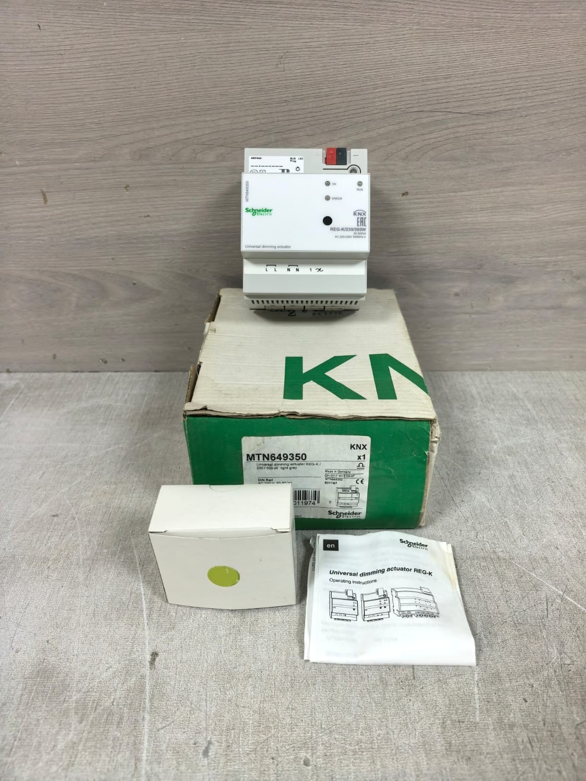 Schneider Electric MTN649350 SCHNEIDER ELECTRIC MTN649350 UNIVERSAL DIMMING ACTUATOR AC220-230V 1
