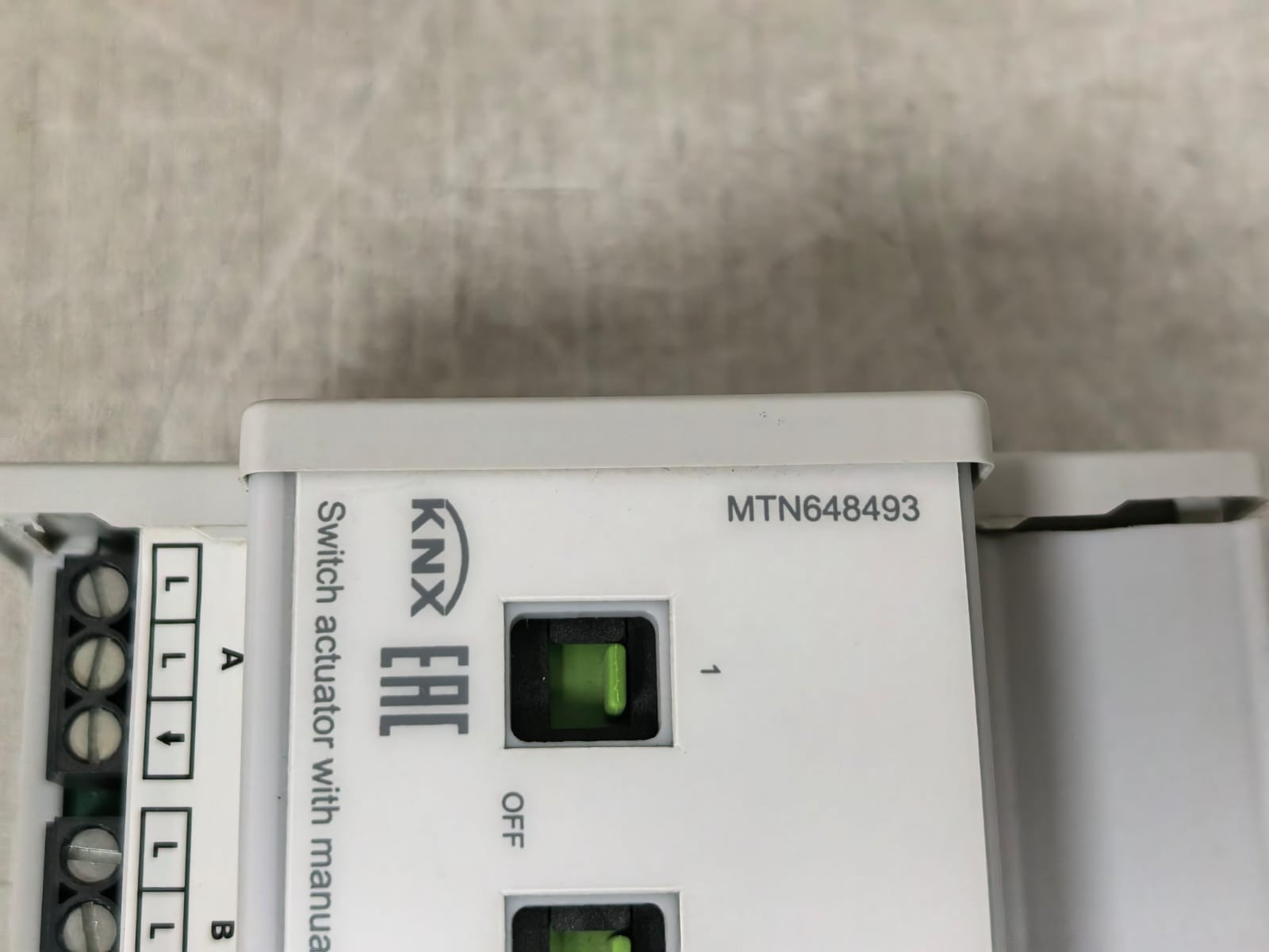 Schneider Electric MTN648493 SCHNEIDER ELECTRIC MTN648493 SWITCH ACTUATOR WITH MANUAL MODE 8