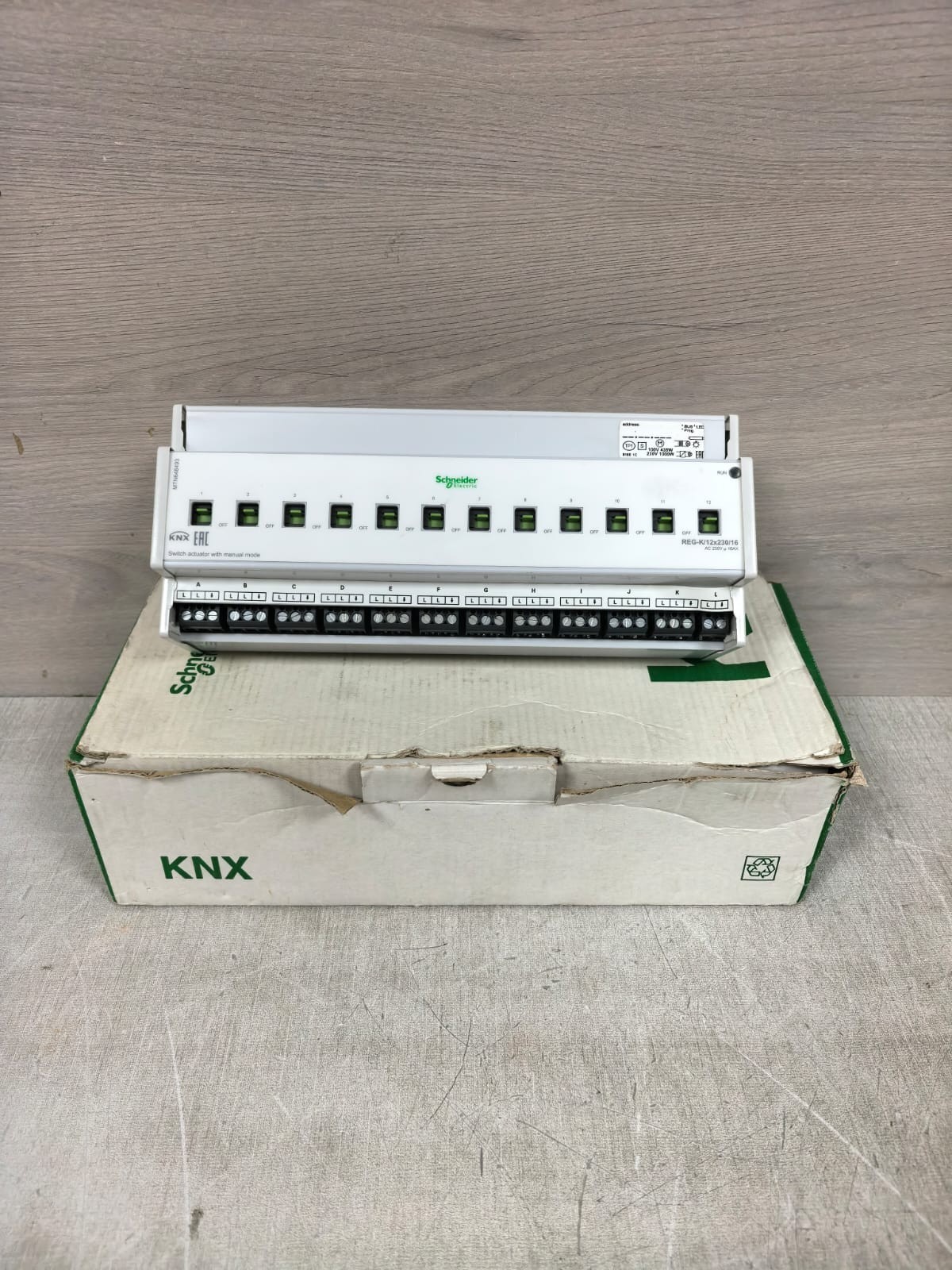 Schneider Electric MTN648493 SCHNEIDER ELECTRIC MTN648493 SWITCH ACTUATOR WITH MANUAL MODE 1