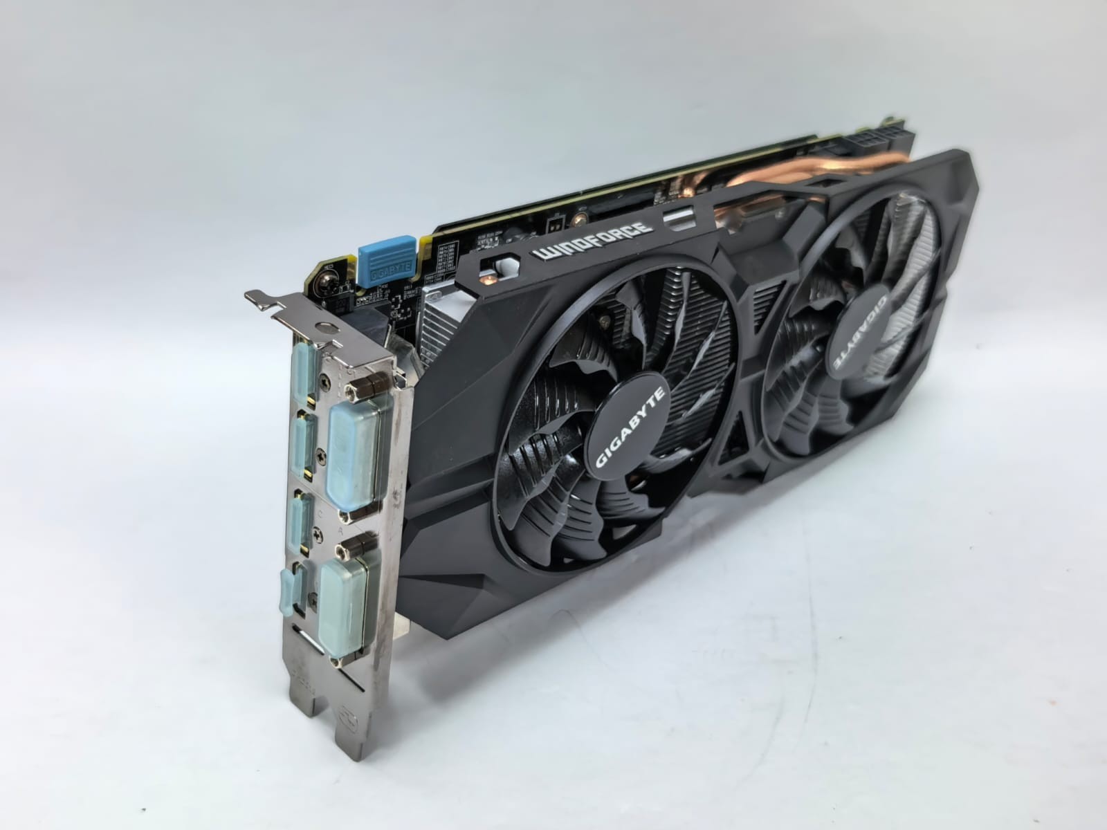 GIGABYTE GV-N960WF2OC-4GD GIGABYTE GEFORCE GTX 960 WINDFORCE GV-N960WF2OC-4GD 9