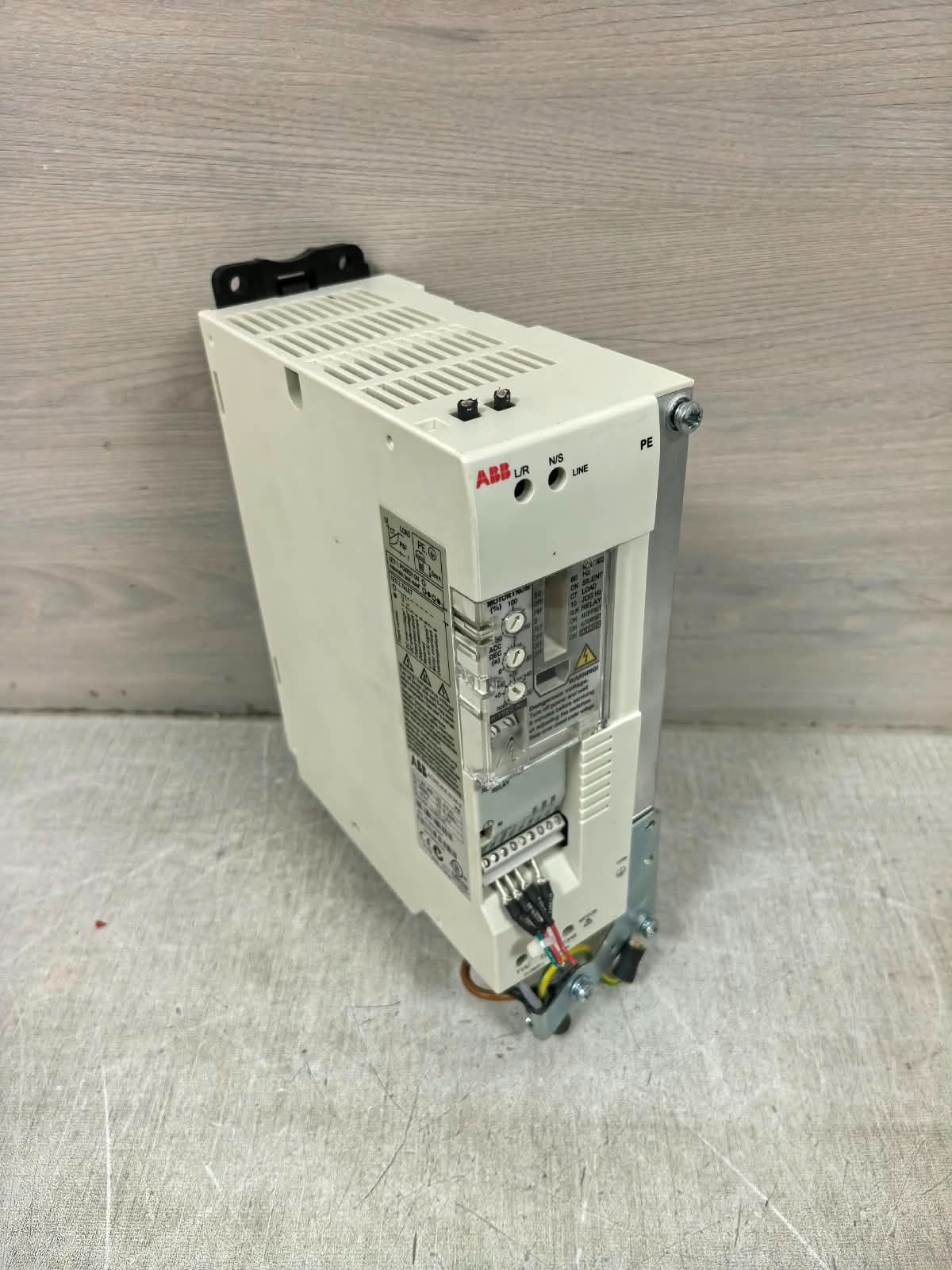 ABB ACS55-01E-07A6-2 ABB ACS55-01E-07A6-2 FREQUENCY INVERTER DRIVE IP20 4