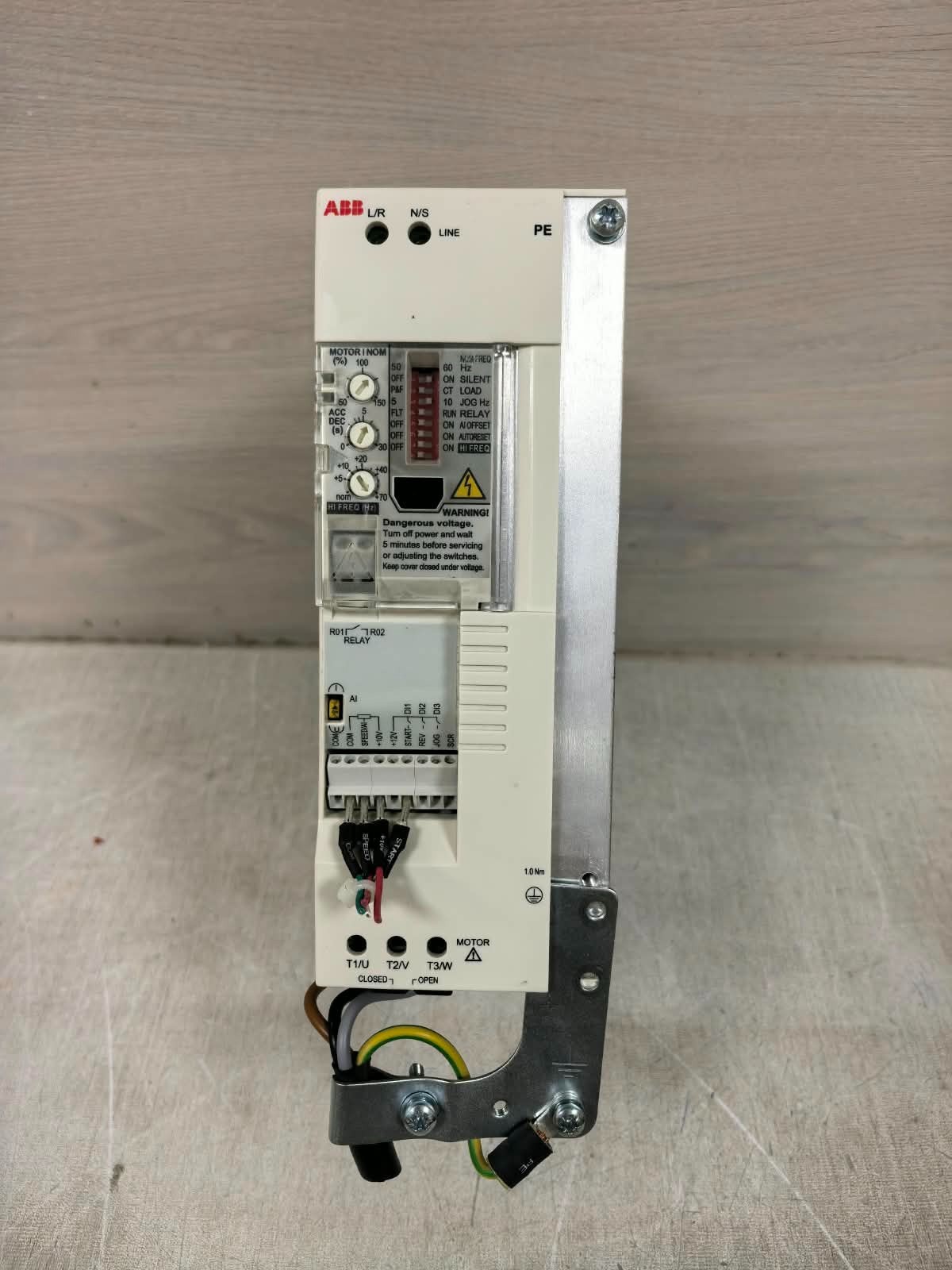ABB ACS55-01E-07A6-2 ABB ACS55-01E-07A6-2 FREQUENCY INVERTER DRIVE IP20 1