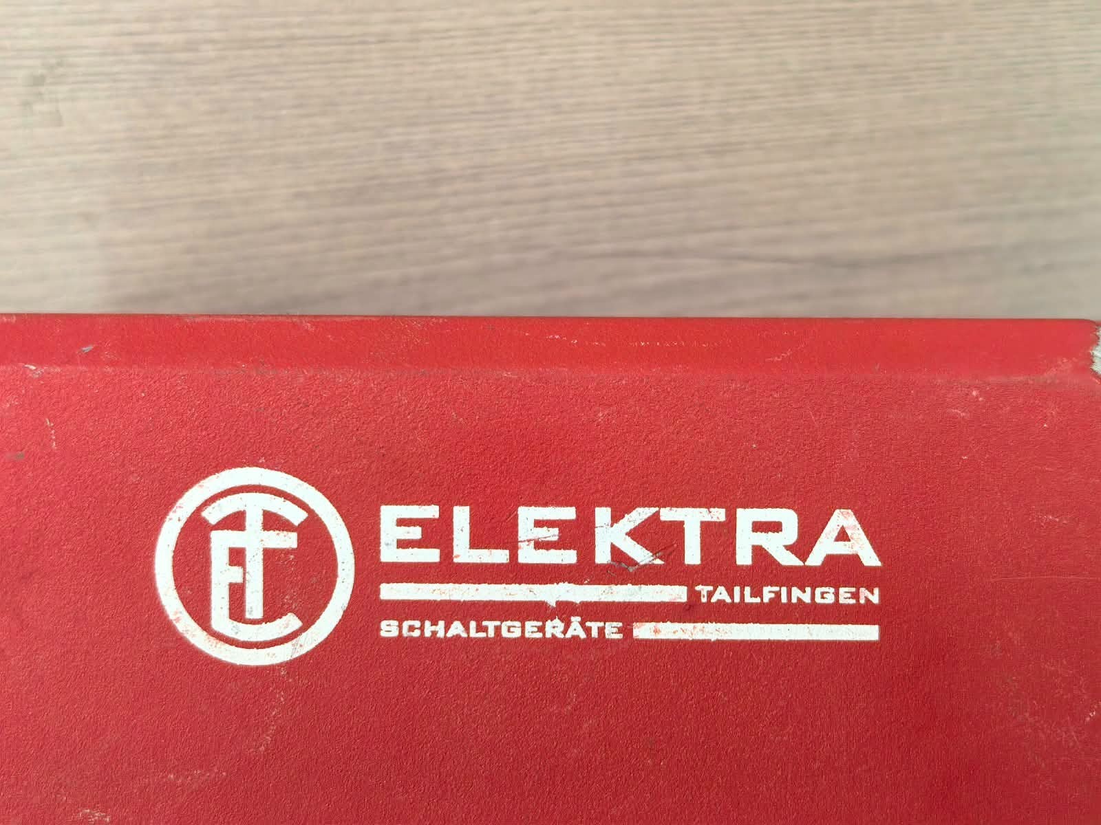 ELEKTRA TAILFINGEN BSF2E 6903-LG48/2-D-RSS 312551, BSF2J 3905-LG59/7-D-RSS 315436 ELEKTRA TAILFINGEN BSF2J 3905-LG59/7-D-RSS 315436 FIRE SWITCH 4