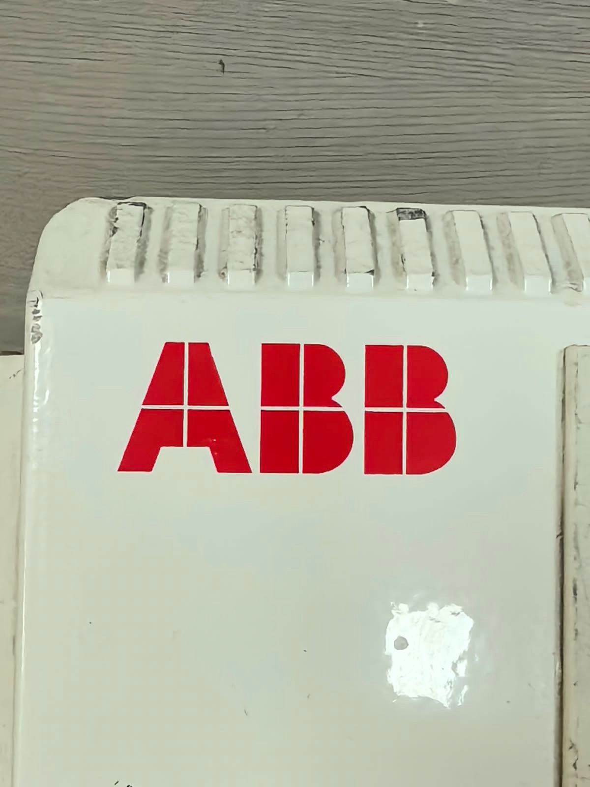 ABB MAG-XM 50XM2000 ABB MAG-XM 50XM2000 SIGNAL-CONVERTER 230V 3
