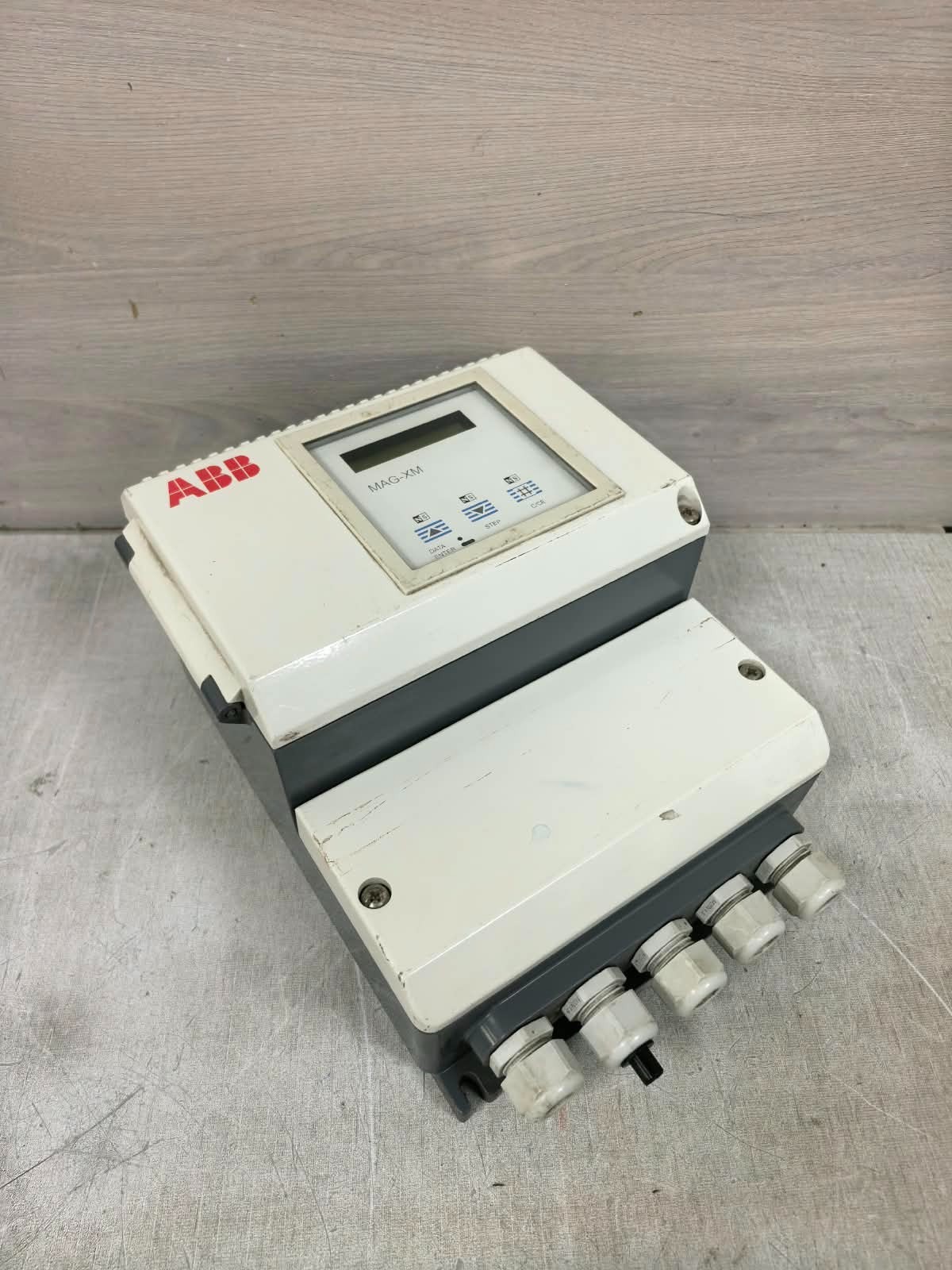 ABB MAG-XM 50XM2000 ABB MAG-XM 50XM2000 SIGNAL-CONVERTER 230V 4