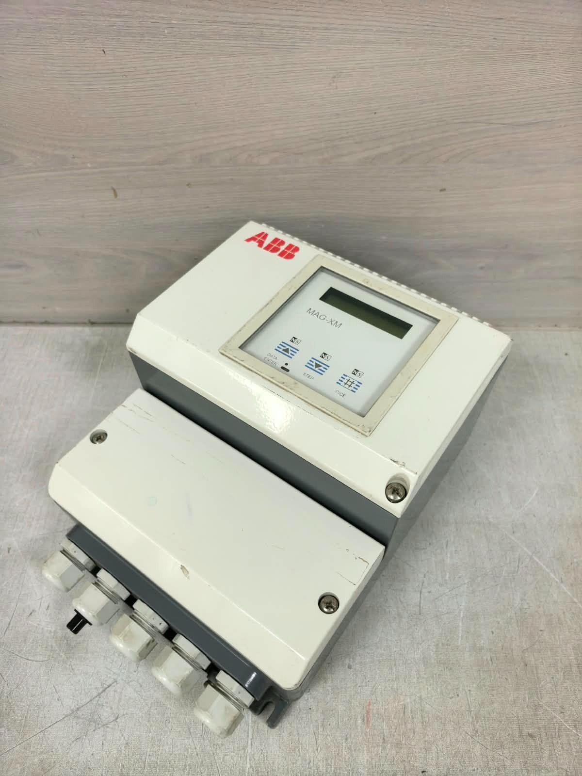 ABB MAG-XM 50XM2000 ABB MAG-XM 50XM2000 SIGNAL-CONVERTER 230V 5