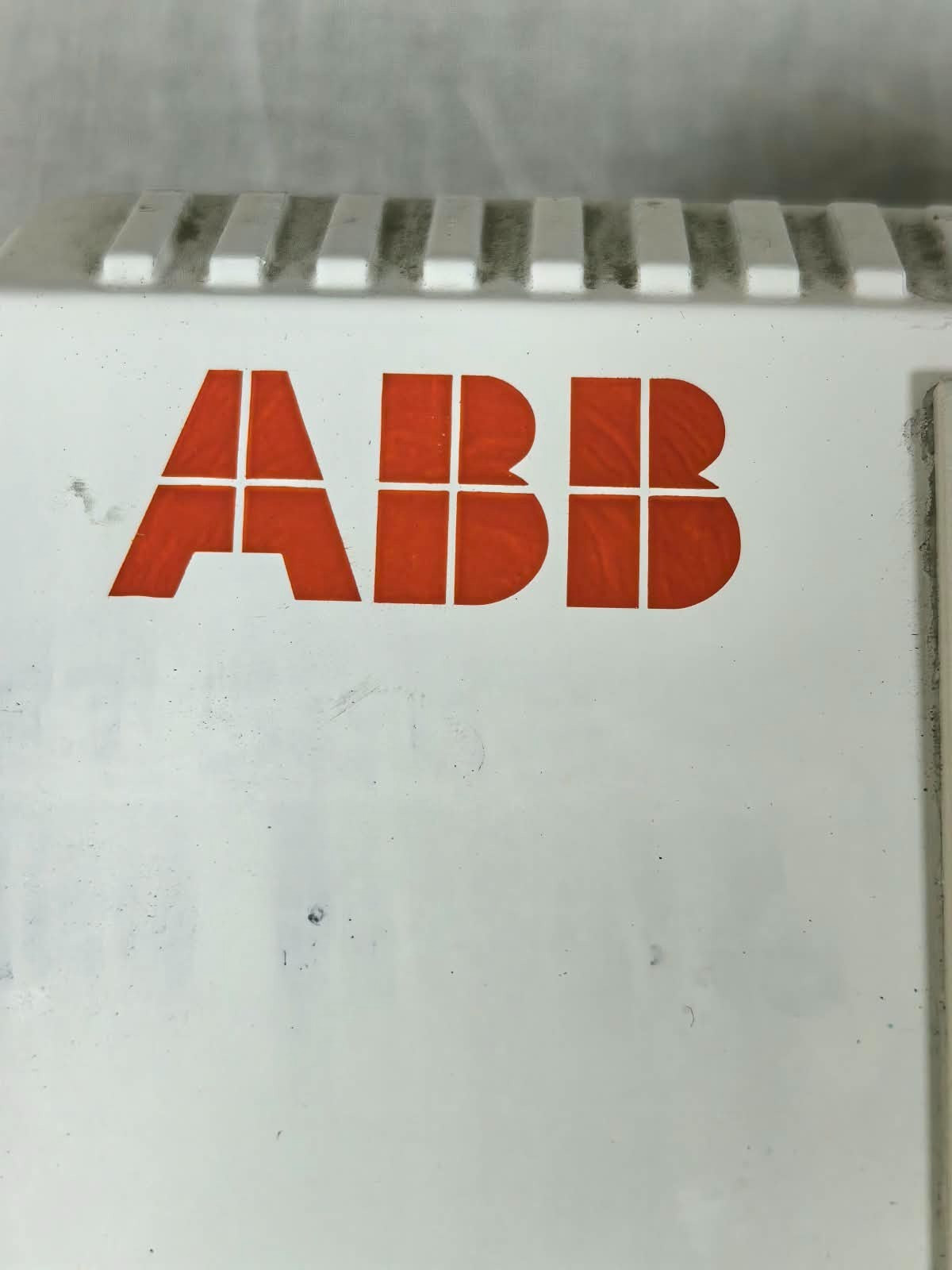 ABB 1523971/10/3K220000776457 ABB S4 FSM4000 1523971/10/3K220000776457 SIGNAL CONVERTER 100-230V 2