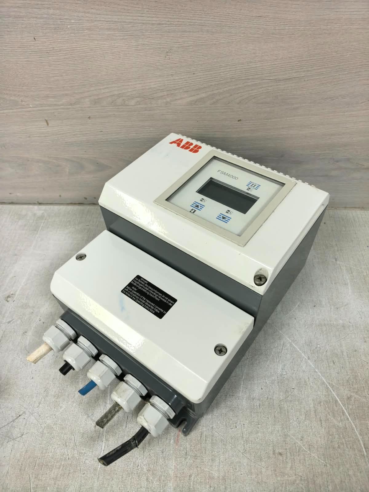 ABB 1523971/10/3K220000776457 ABB S4 FSM4000 1523971/10/3K220000776457 SIGNAL CONVERTER 100-230V 5
