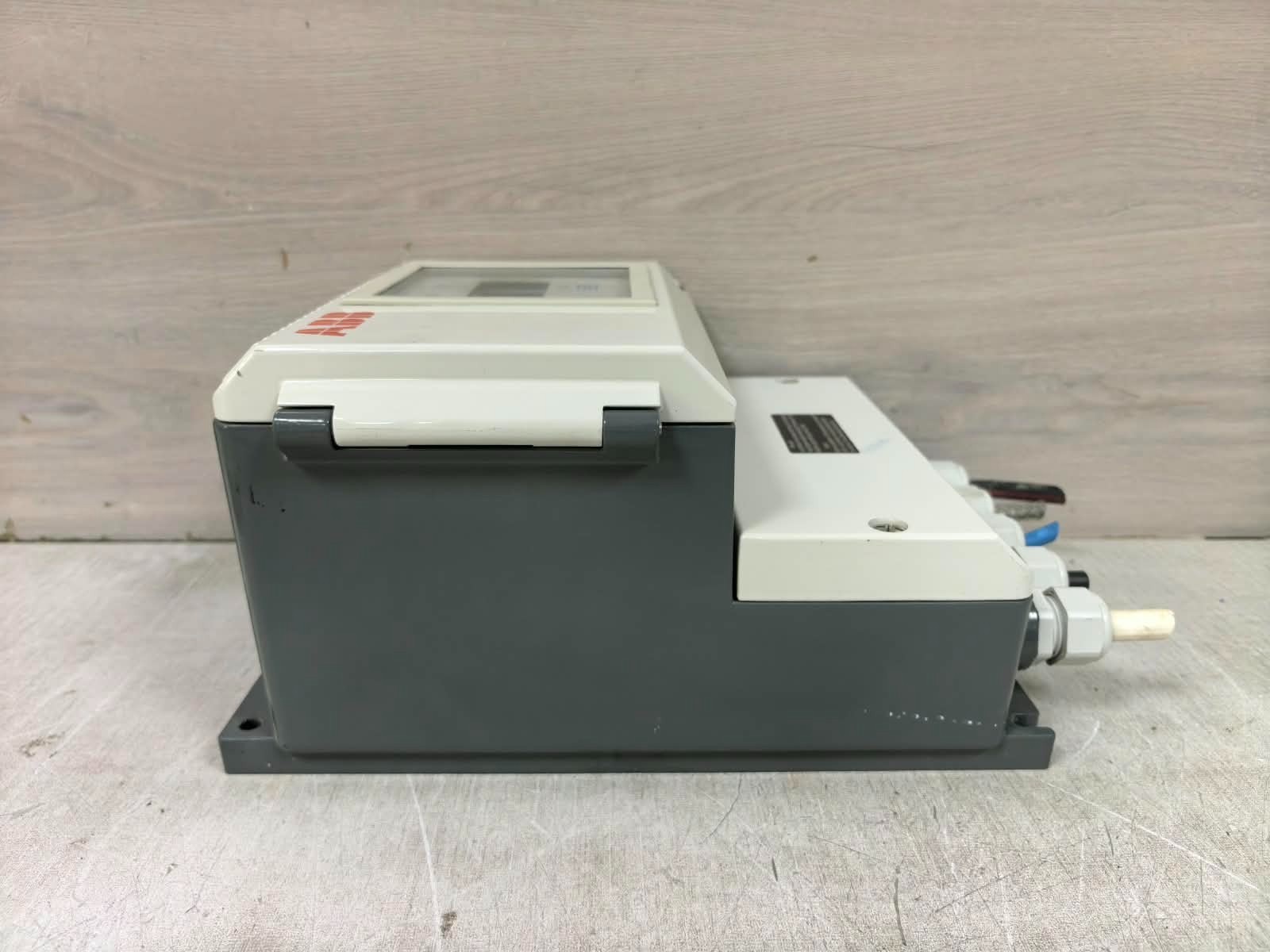 ABB 1523971/10/3K220000776457 ABB S4 FSM4000 1523971/10/3K220000776457 SIGNAL CONVERTER 100-230V 10