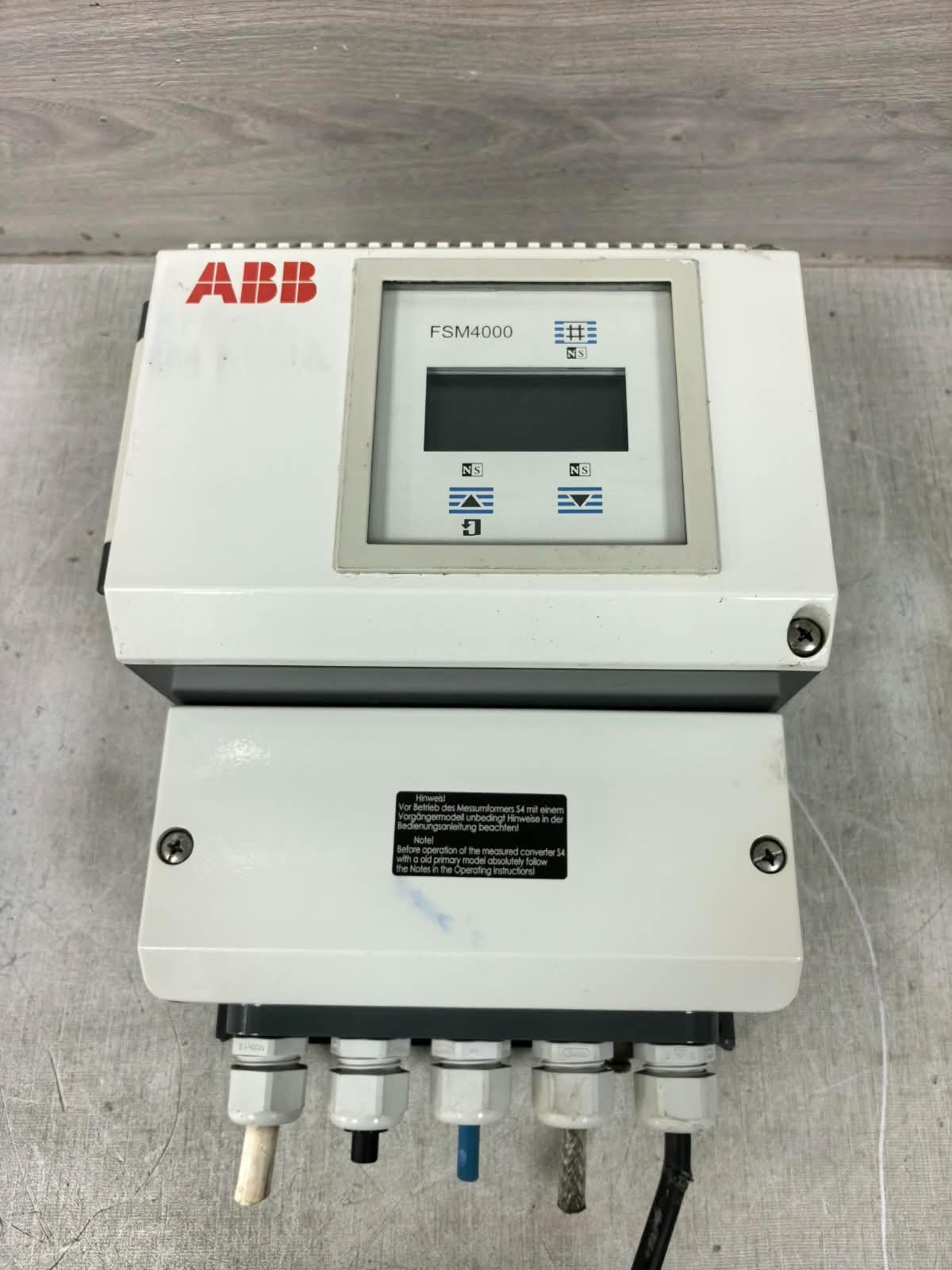 ABB 1523971/10/3K220000776457 ABB S4 FSM4000 1523971/10/3K220000776457 SIGNAL CONVERTER 100-230V 1