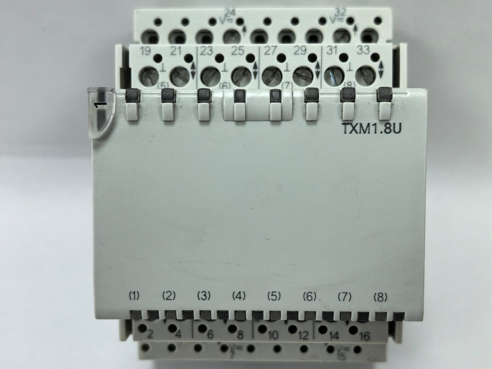 Siemens TXM1.8U SIEMENS TXM1.8U UNIVERSAL I/O MODULE 553-051-00 REV 2