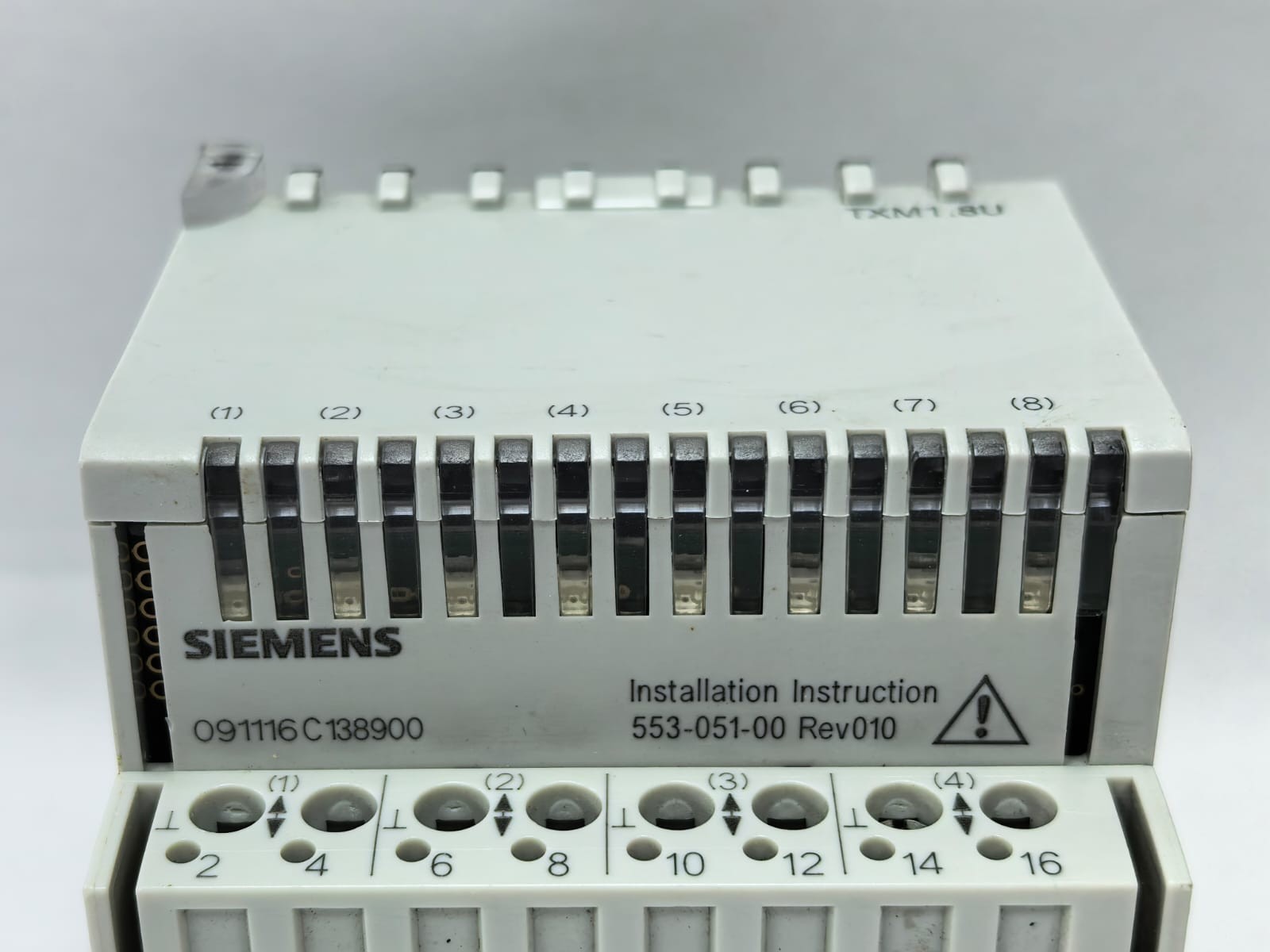Siemens TXM1.8U SIEMENS TXM1.8U UNIVERSAL I/O MODULE 553-051-00 REV 3