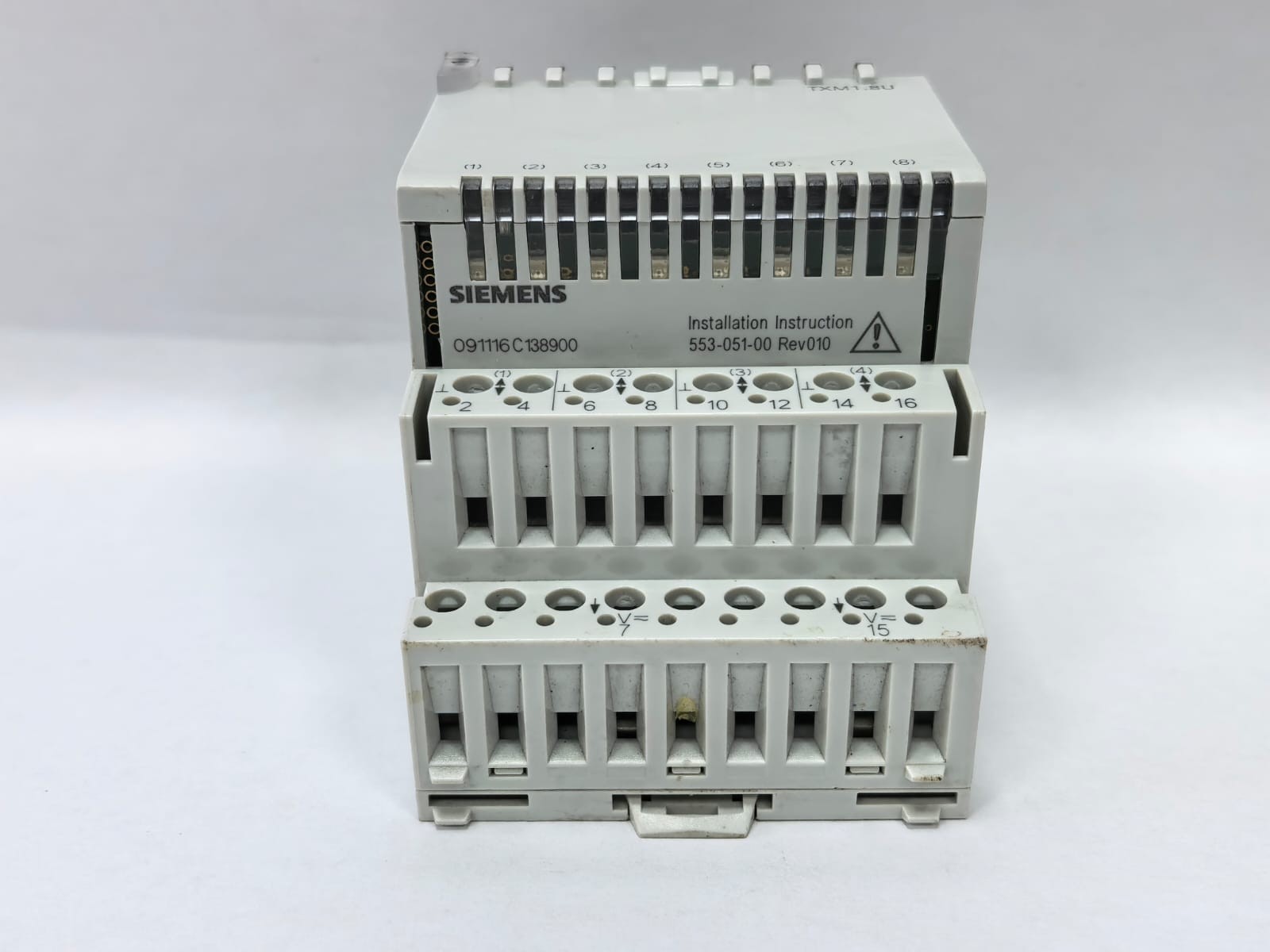 Siemens TXM1.8U SIEMENS TXM1.8U UNIVERSAL I/O MODULE 553-051-00 REV 4