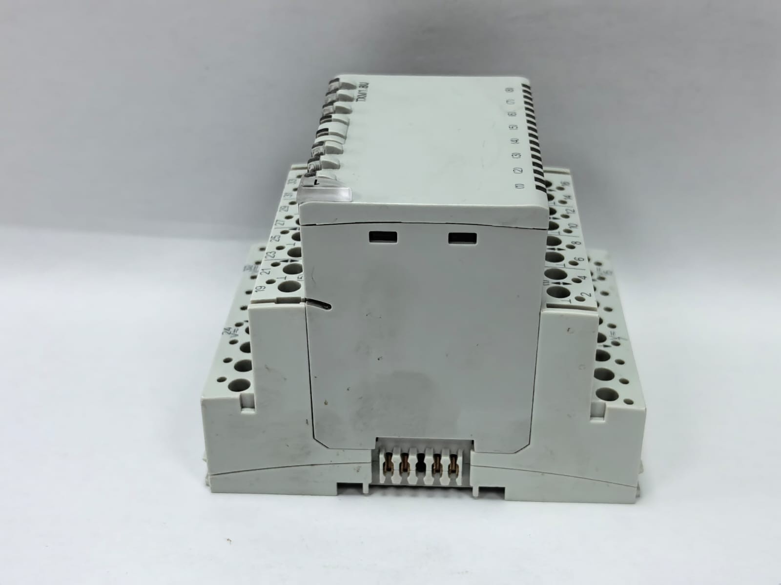 Siemens TXM1.8U SIEMENS TXM1.8U UNIVERSAL I/O MODULE 553-051-00 REV 6