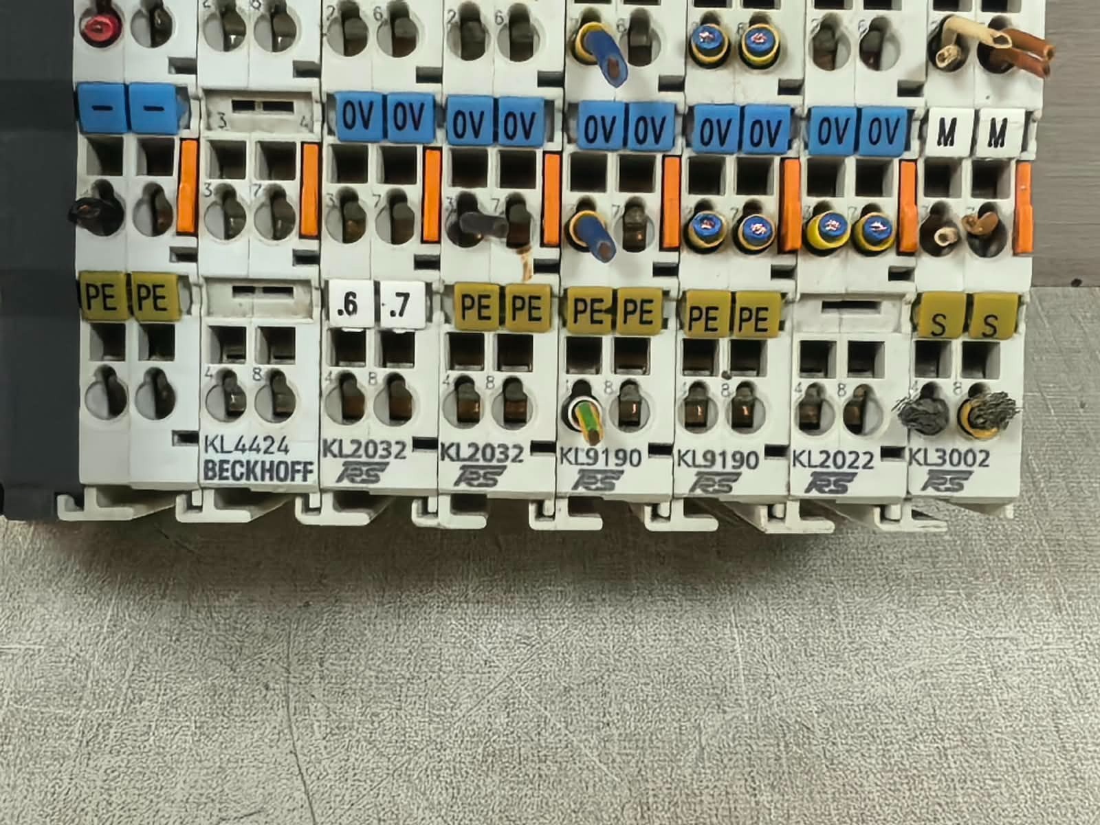 Beckhoff KL4424/KL23032/KL232/KL9190/KL2022/KL3002 BECKHOFF CX1100-0002/KL4424/KL23032/KL232/KL9190/KL2022/KL3002 MODULE 4