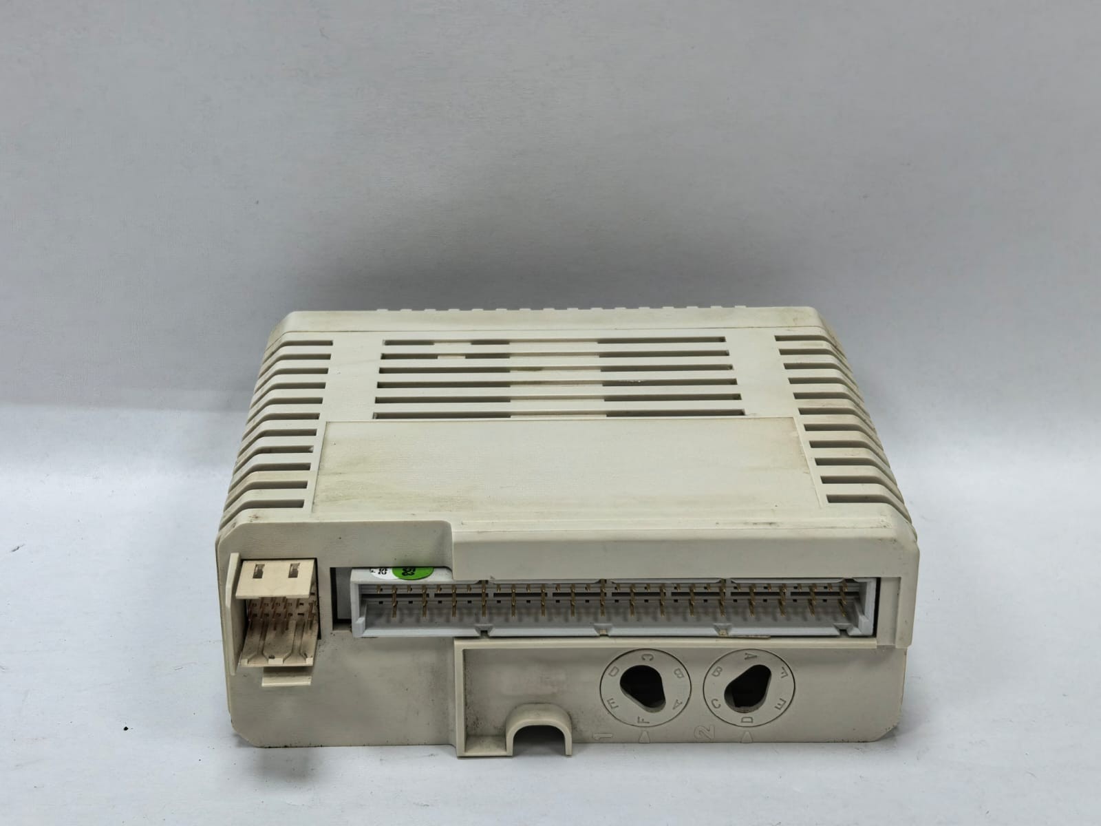 ABB TU834 ABB AI880A ANALOG INPUT MODULE 3BSE039293R1 W/ ABB TU834 BASE 3BSE040364R1 PR.A 8