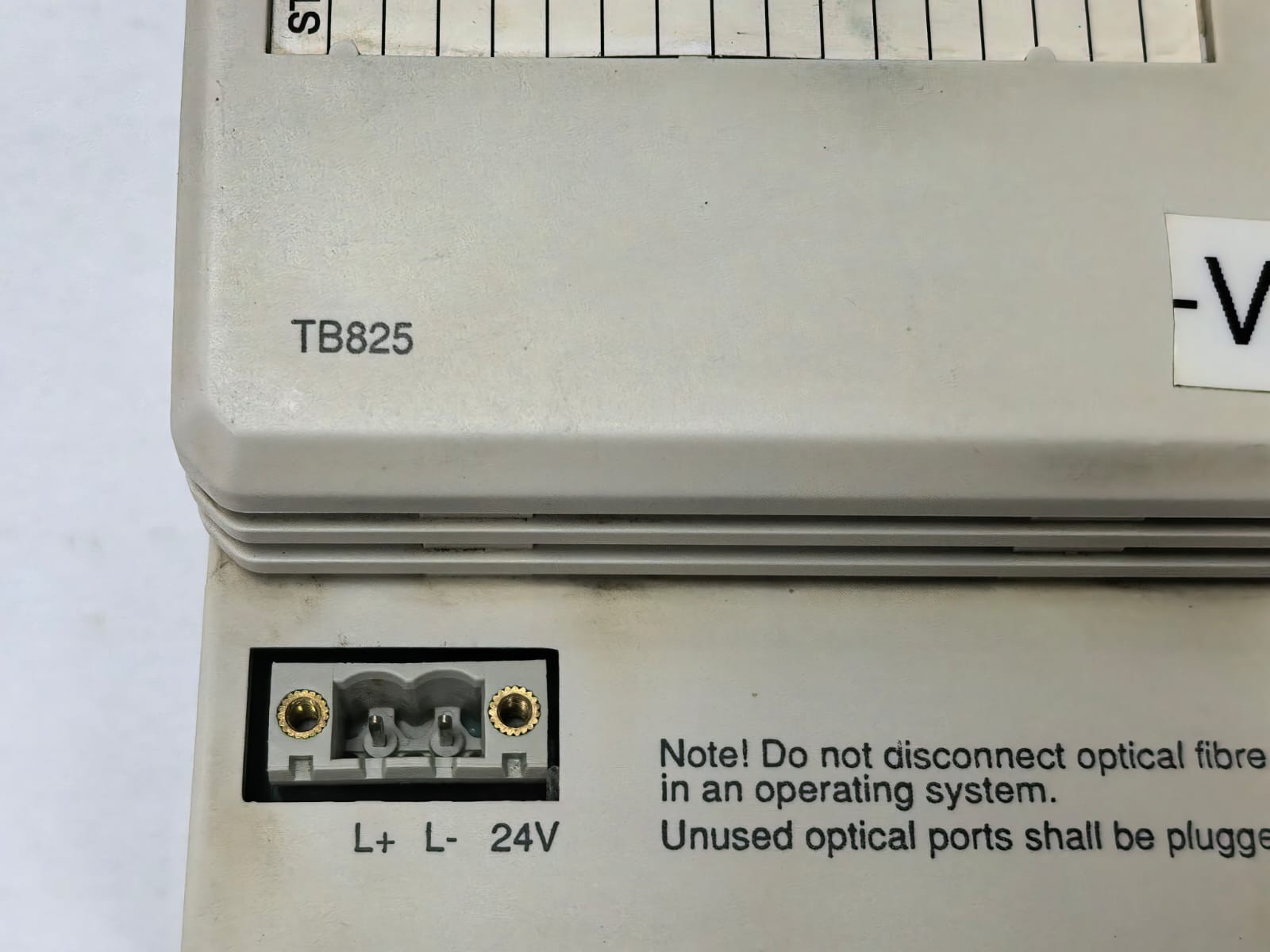 ABB 3BSE036634R1 ABB TB825 OPTICAL MEDIA CONVERTER 3BSE036634R1 PR.D 2