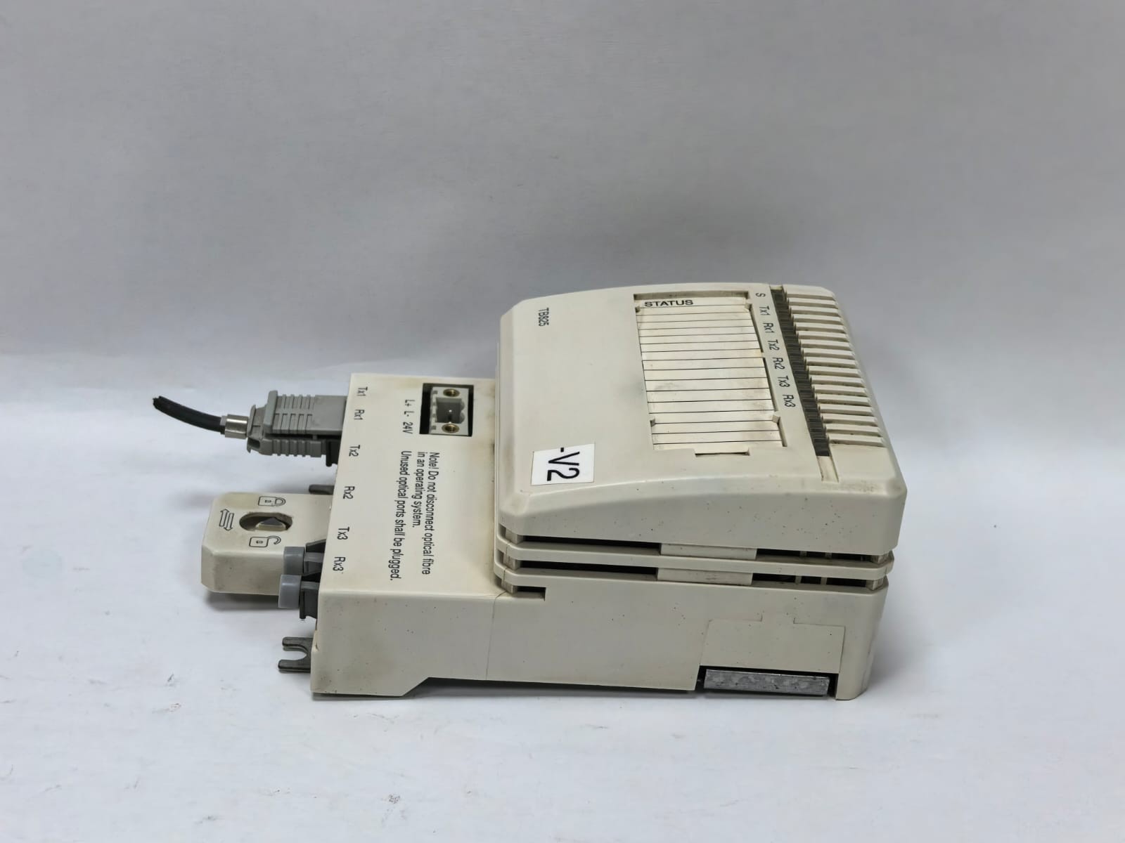 ABB 3BSE036634R1 ABB TB825 OPTICAL MEDIA CONVERTER 3BSE036634R1 PR.D 7