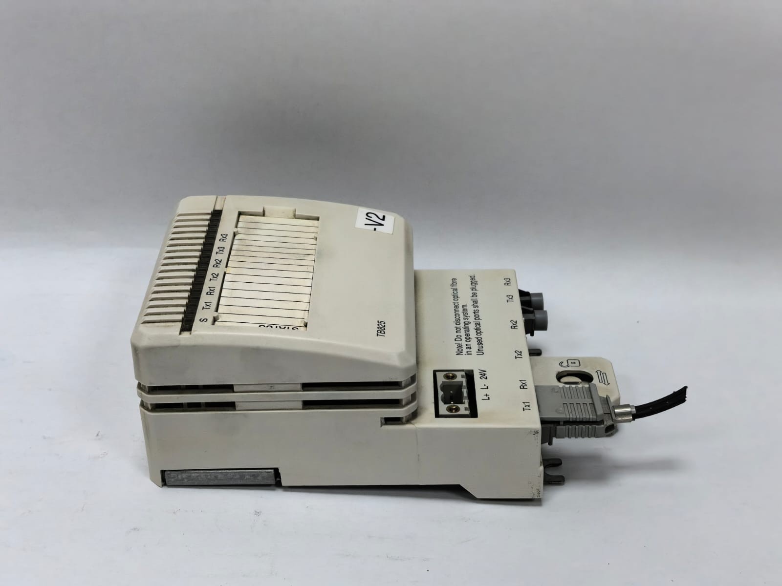 ABB 3BSE036634R1 ABB TB825 OPTICAL MEDIA CONVERTER 3BSE036634R1 PR.D 8
