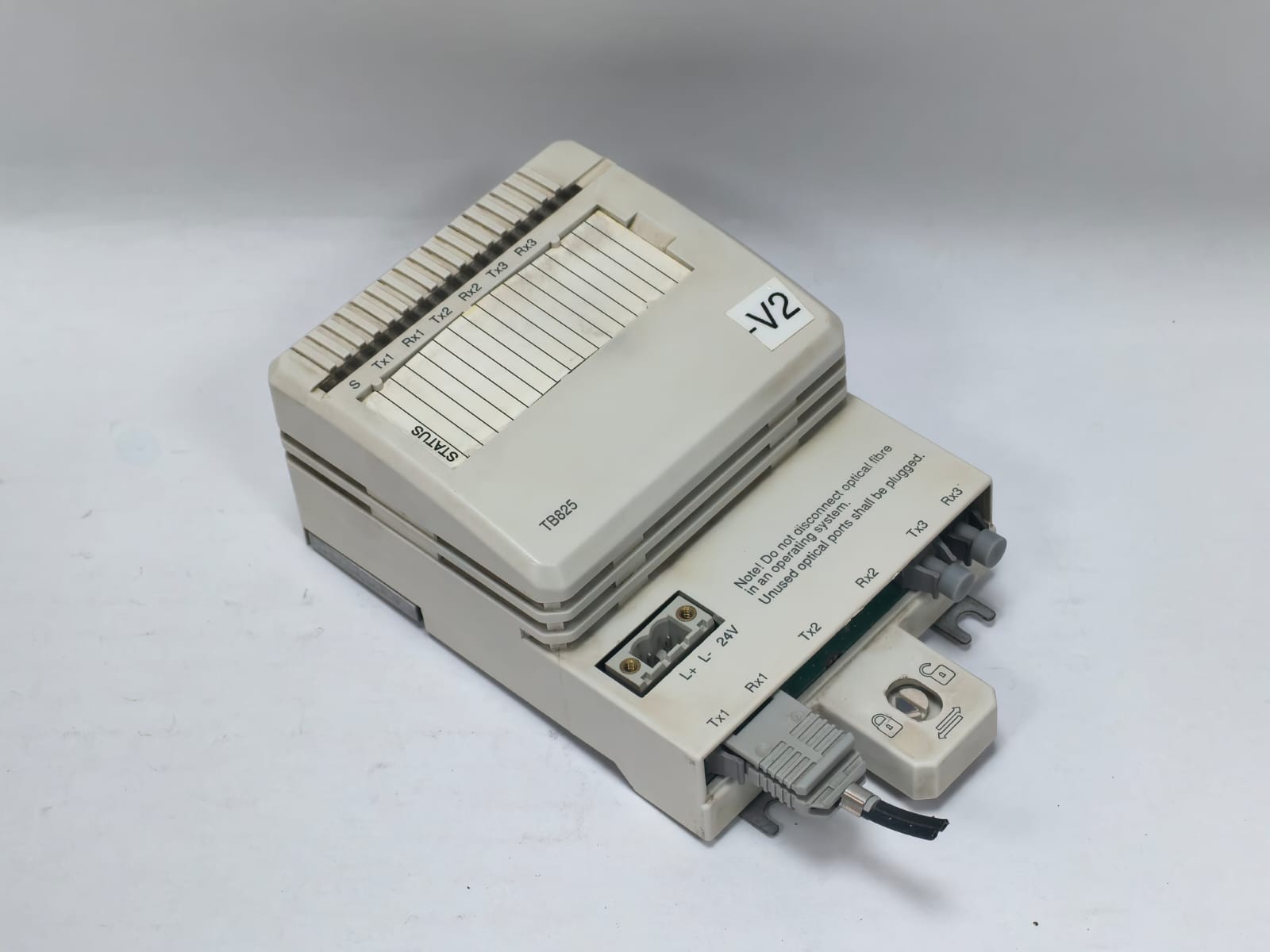 ABB 3BSE036634R1 ABB TB825 OPTICAL MEDIA CONVERTER 3BSE036634R1 PR.D 10