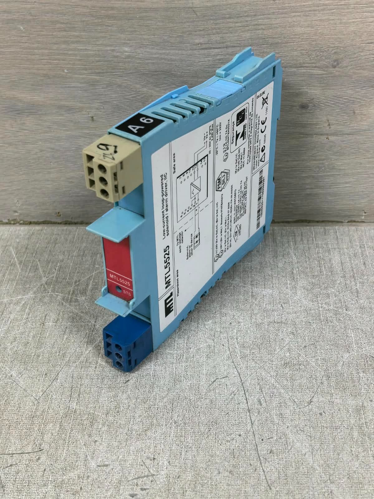 MTL 5525 MTL 5525 LOW-CURRENT LOOP-POWERED SOLENOID/ALARM DRIVER 4