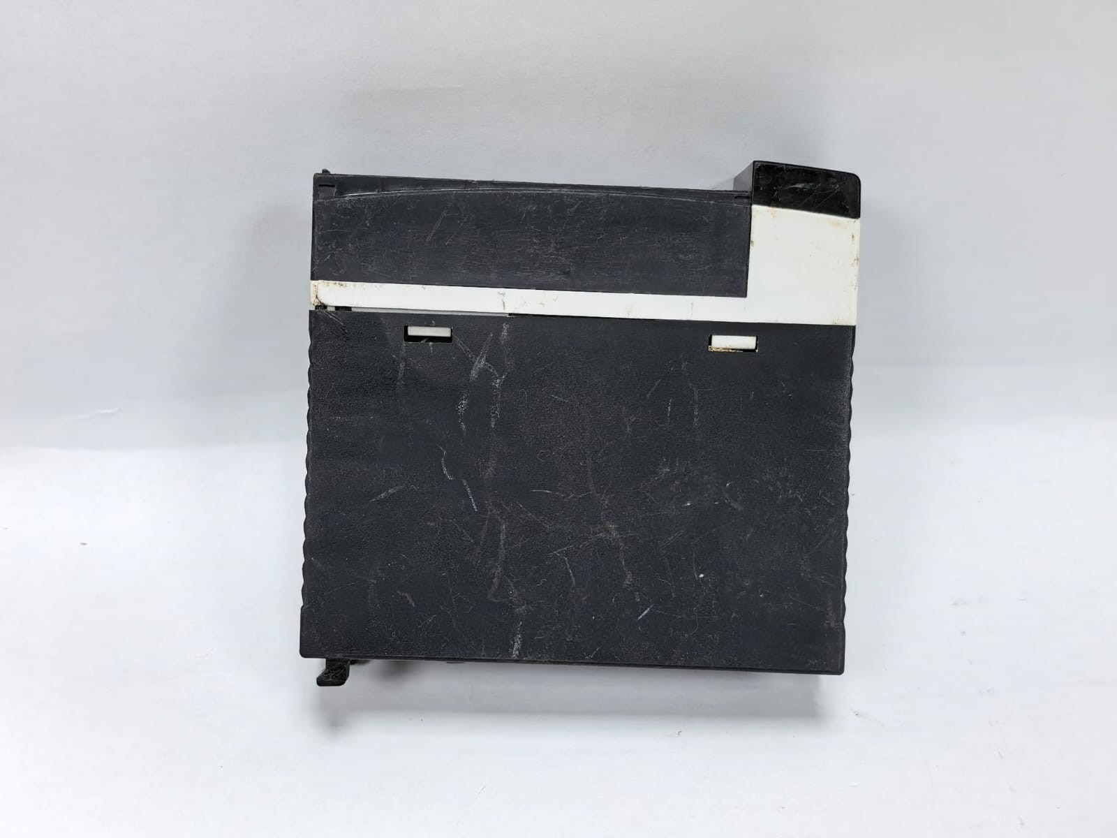 Eaton XIOC-16DO EATON XIOC-16DO DIGITAL OUTPUT MODULE 12/24VDC 9