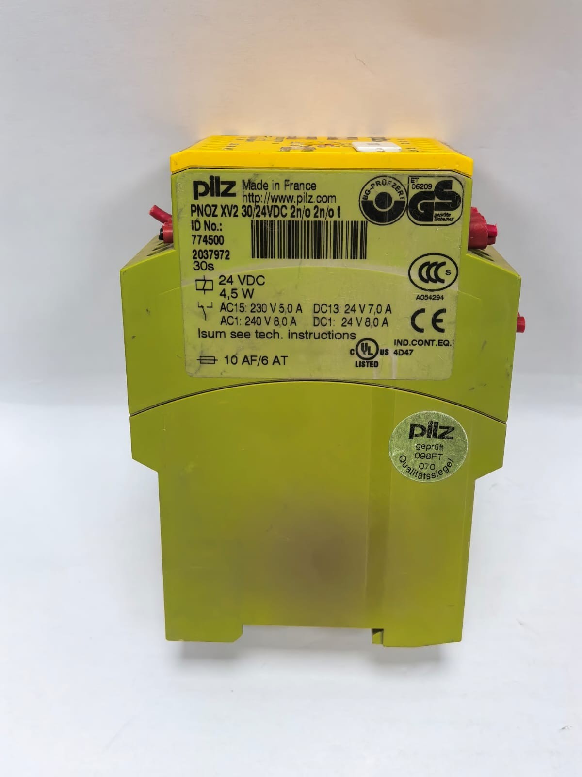 Pilz PNOZ XV2 30/24VDC 2N/O 2/O T PILZ PNOZ XV2 30/24VDC 2N/O 2/O T SAFETY RELAY 4