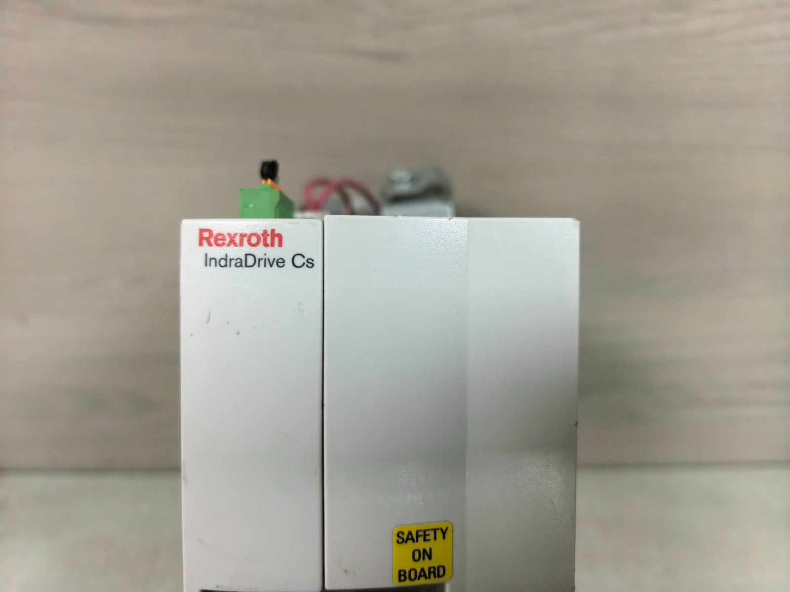 Rexroth HCS01.1E-W0028-A-03-B-ET-EC-EP-S5-NN-FW REXROTH HCS01.1E-W0028-A-03-B-ET-EC-EP-S5-NN-FW SERVO DRIVE 2