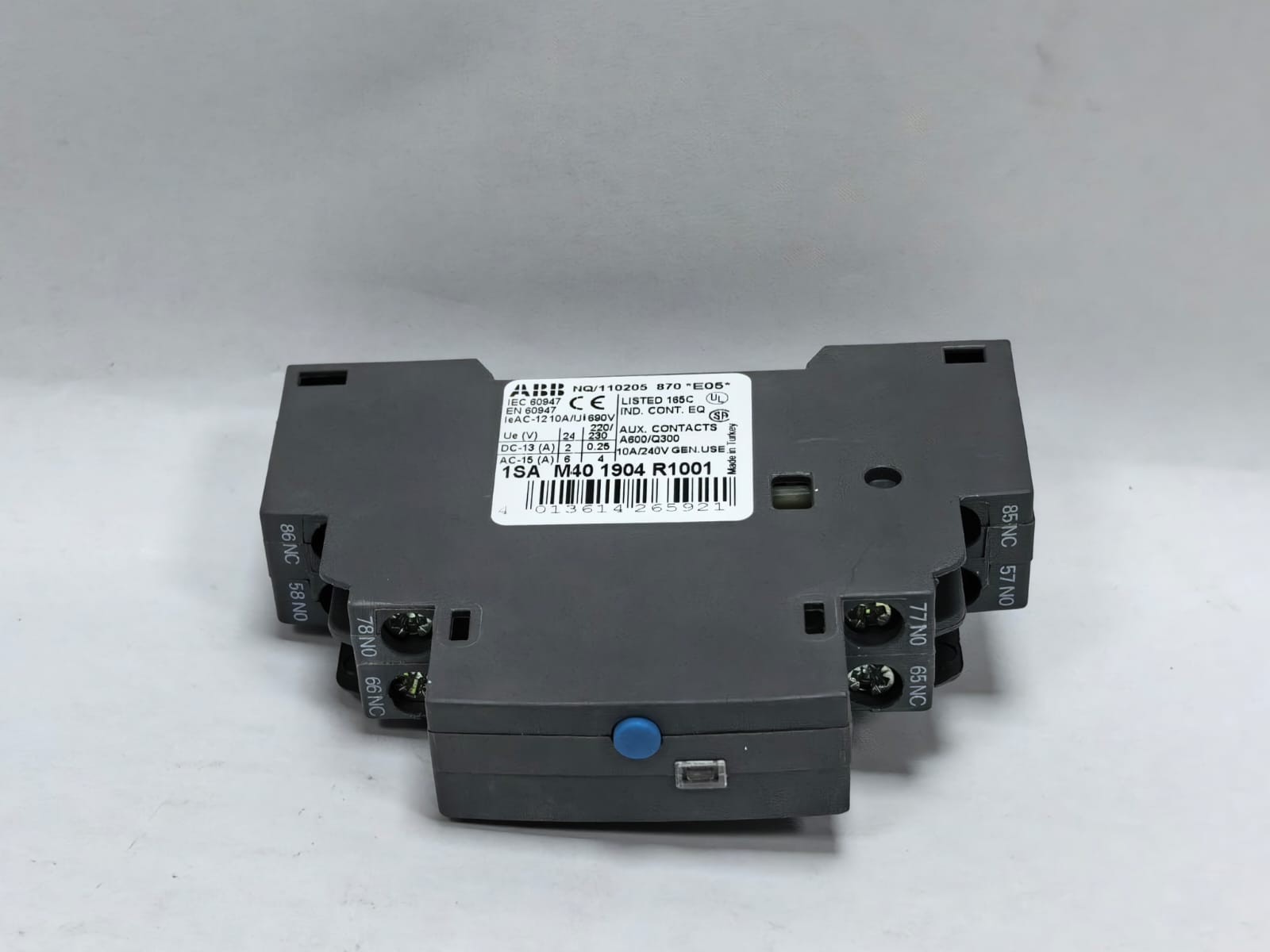 ABB 1SA M40 1904 R1001 ABB 1SA M40 1904 R1001 ALARM SWITCH PCS 4