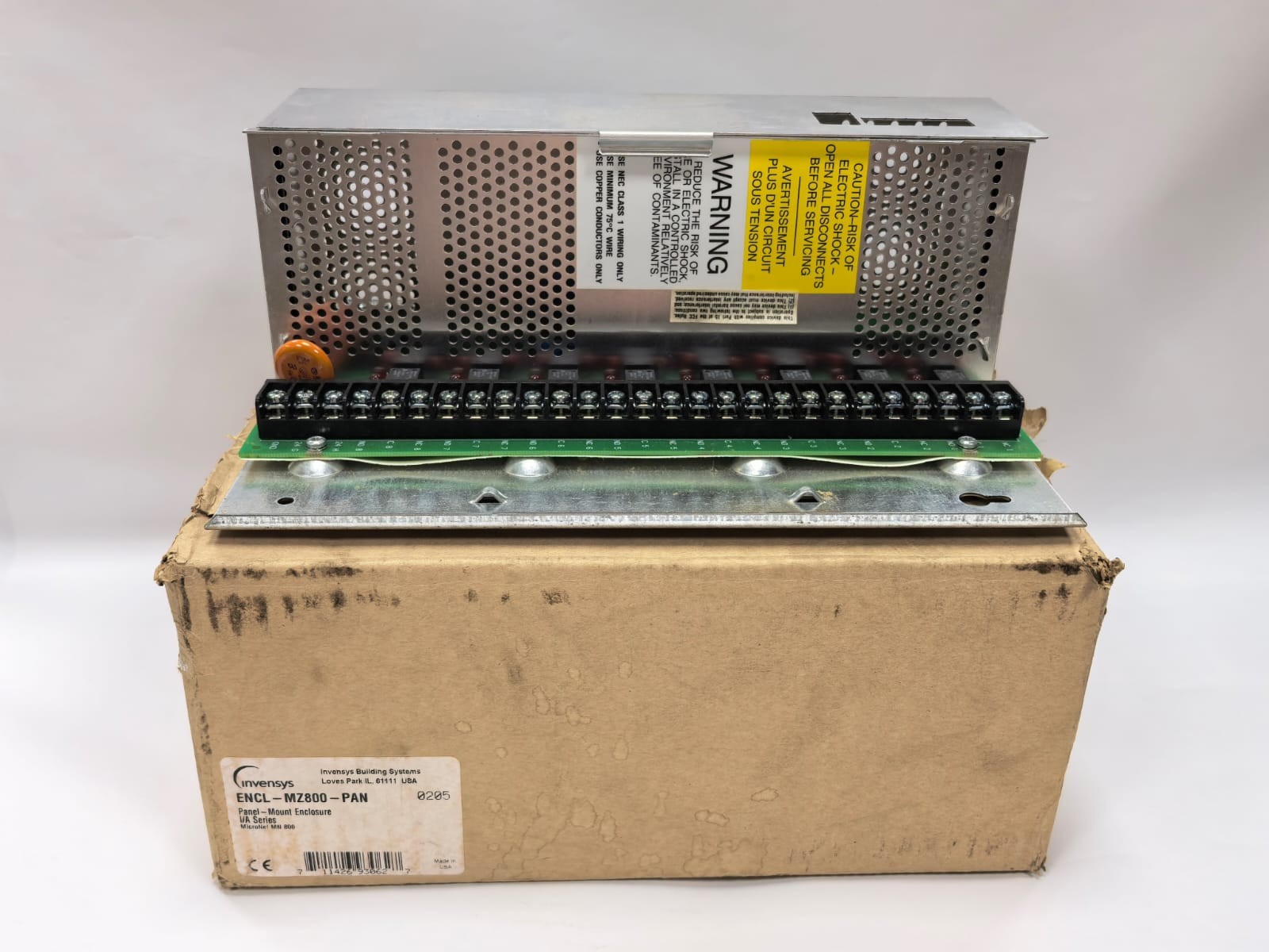 INVENSYS ENCL-MZ800-PAN INVENSYS ENCL-MZ800-PAN PANEL-MOUNT ENCLOSURE 1