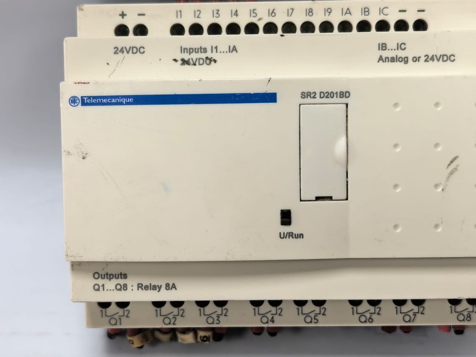 Telemecanique SR2 D201BD TELEMECANIQUE SR2 D201BD COMPACT SMART RELAY 2