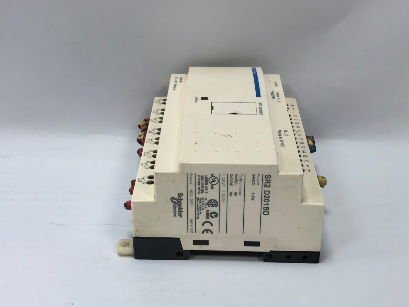 Telemecanique SR2 D201BD TELEMECANIQUE SR2 D201BD COMPACT SMART RELAY 4